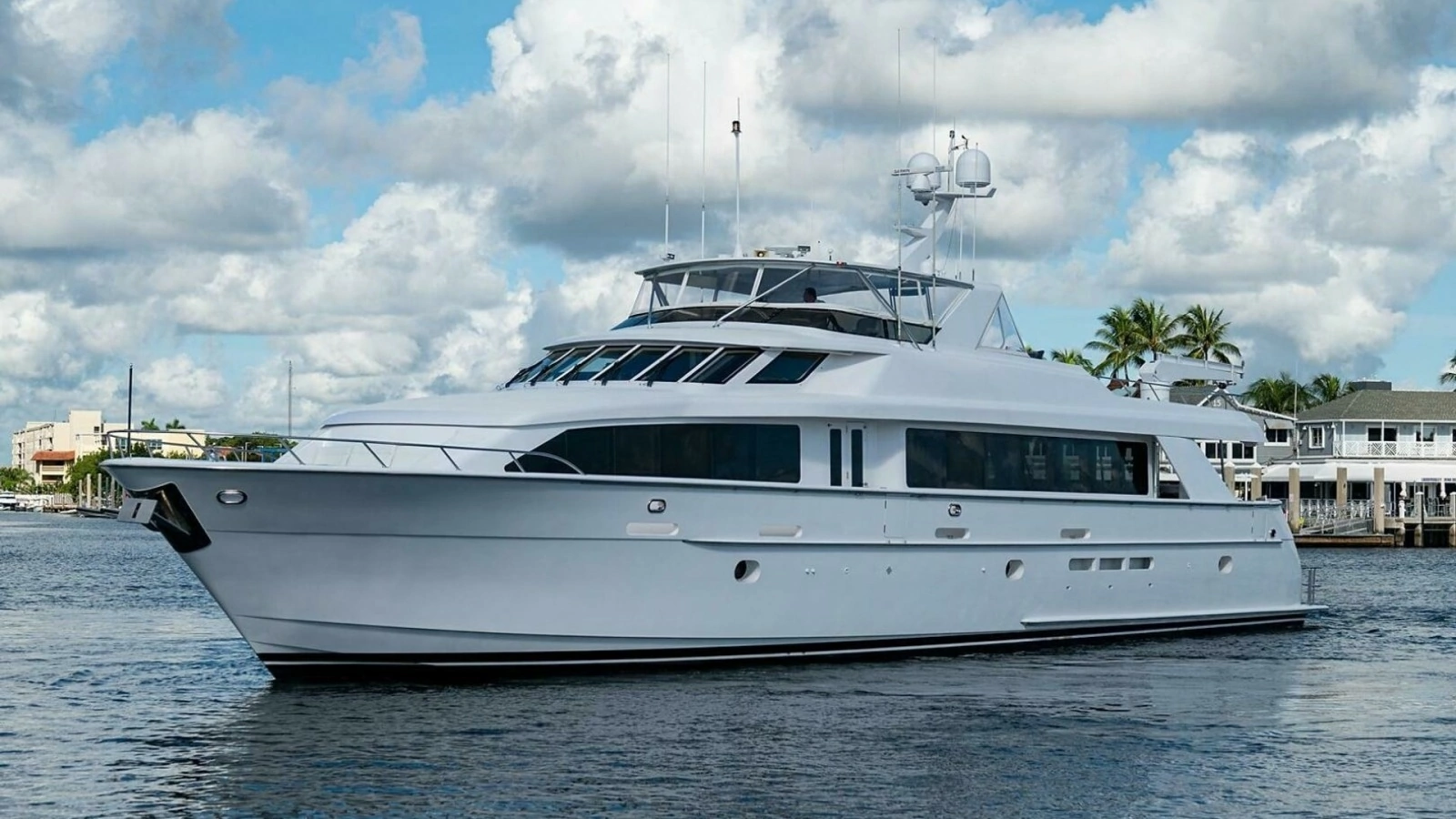 Starboard Side Exterior View