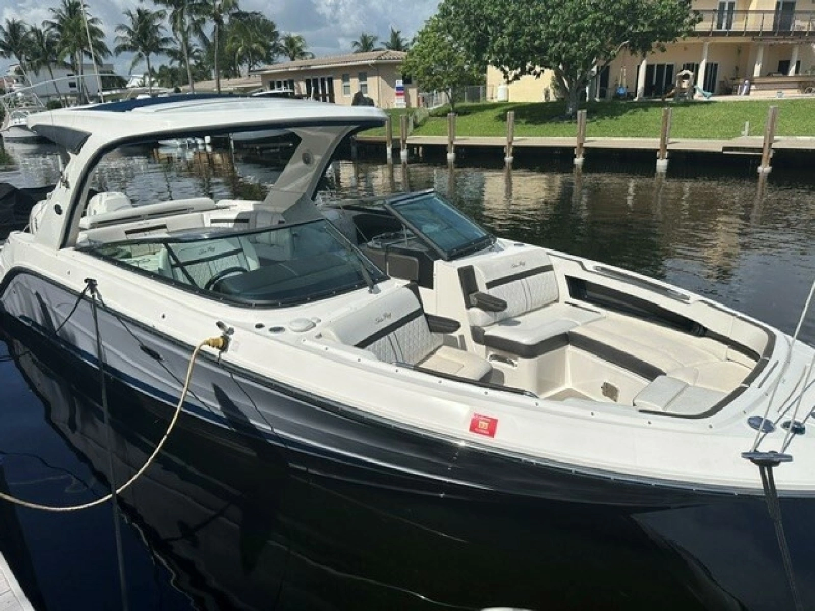 2018 Sea Ray SLX 310 - Sales Therapy