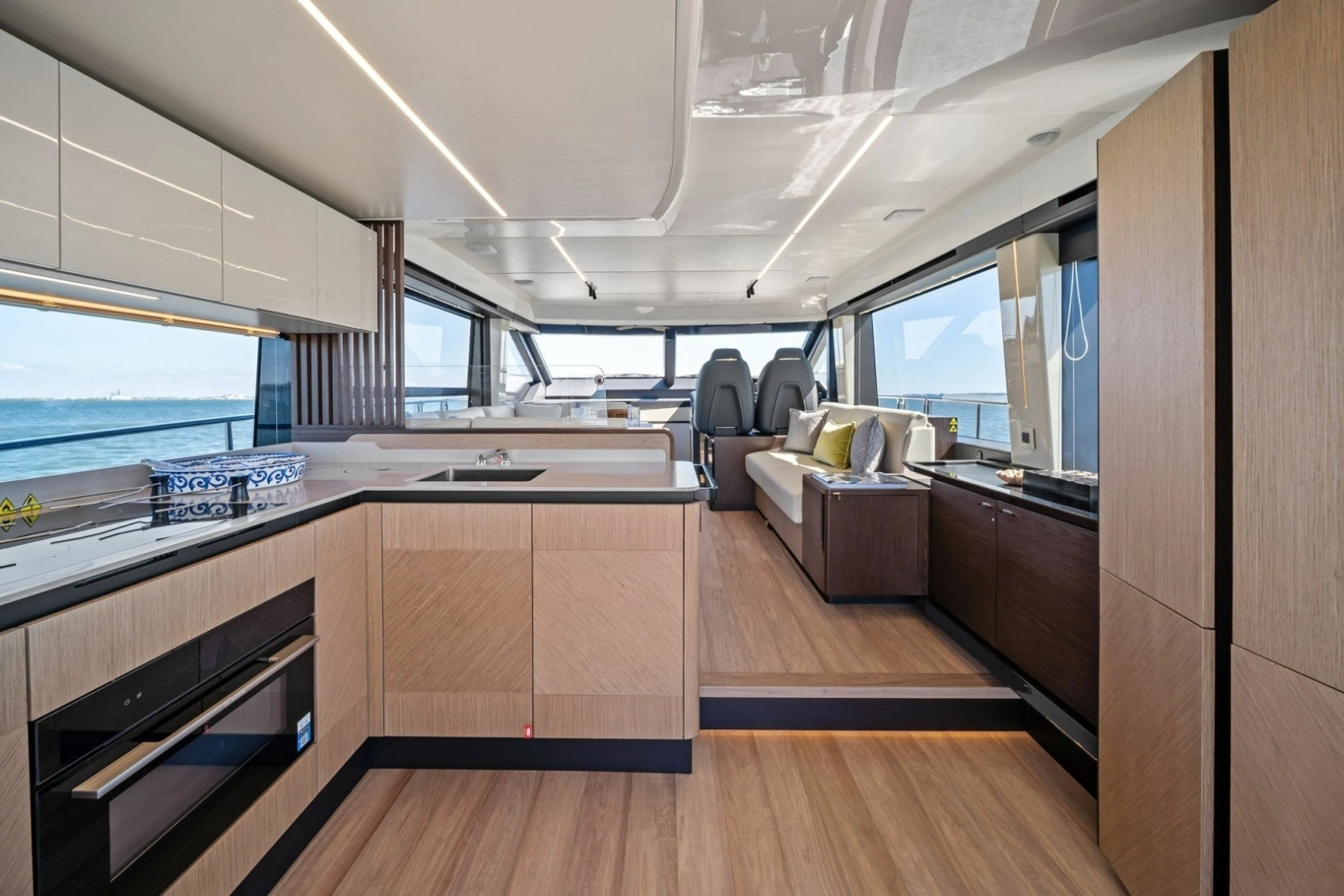 New 2027 56 Absolute Fly 56ft Absolute Yacht For Sale
