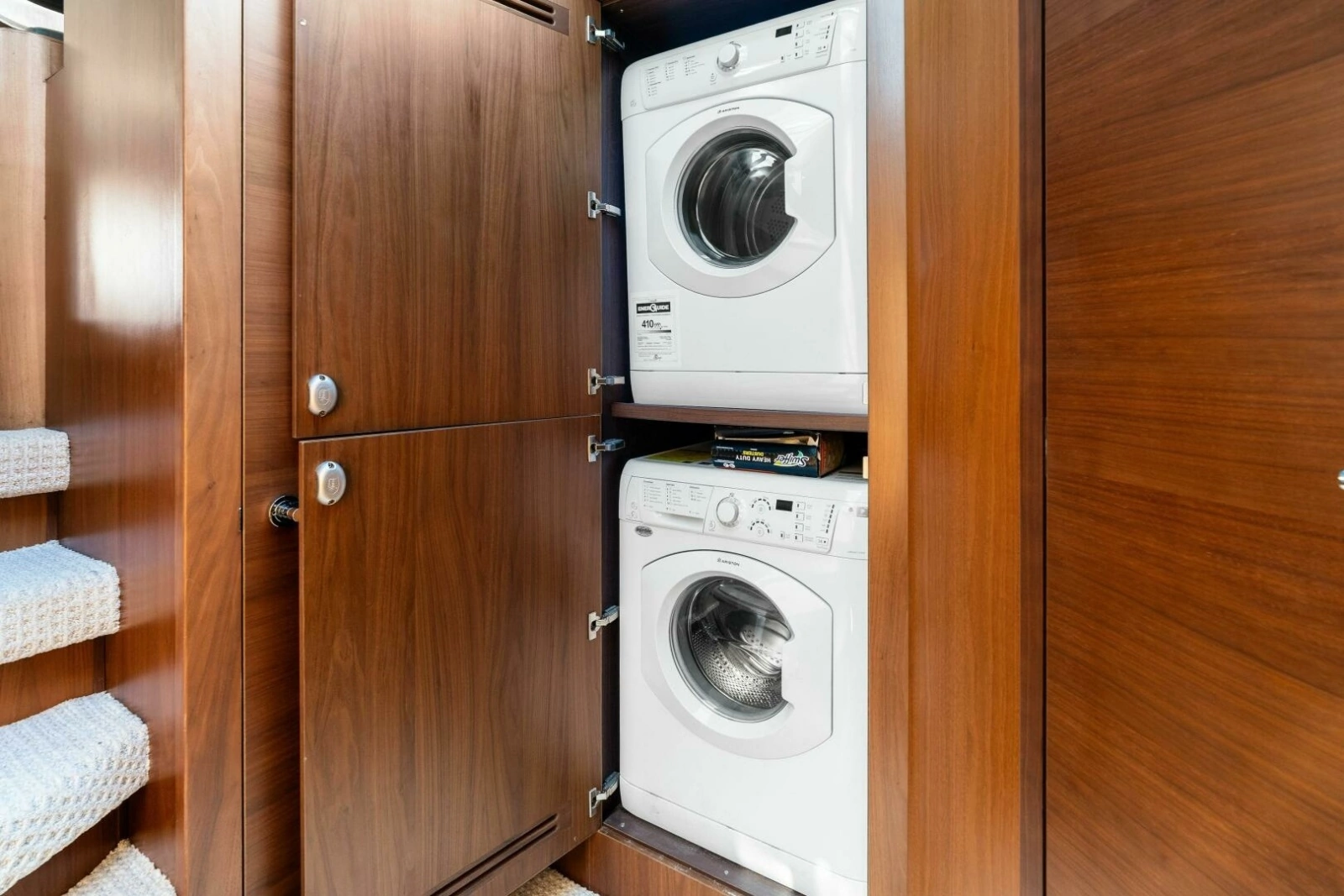 2015 Princess F60 - Washer and Dryer
