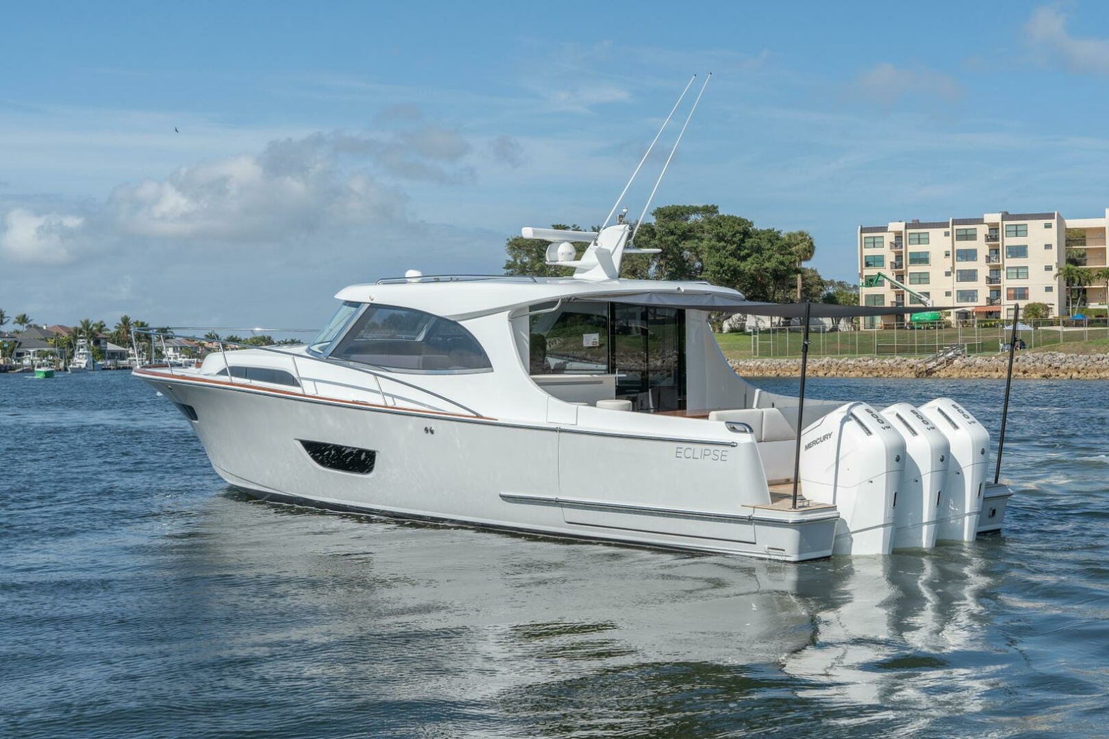 ECLIPSE 505 Shadow -
