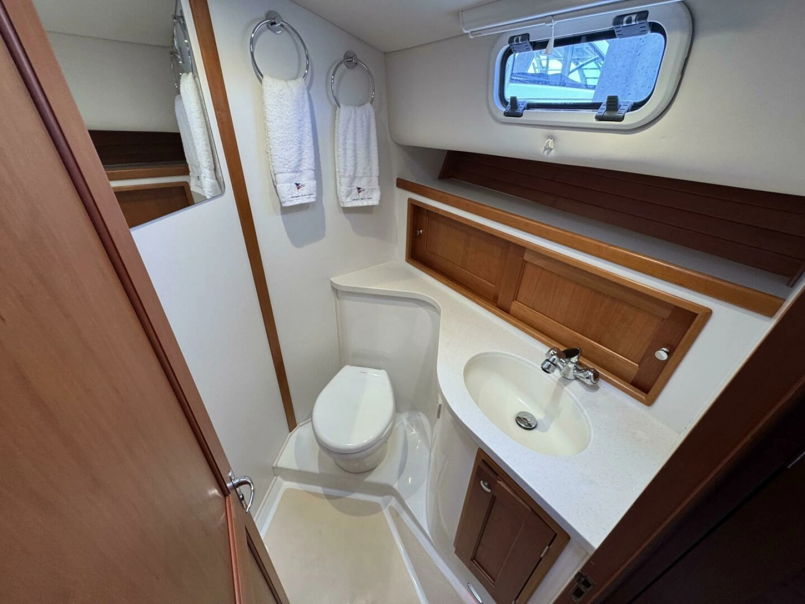 Jewel 43ft MJM Yacht For Sale