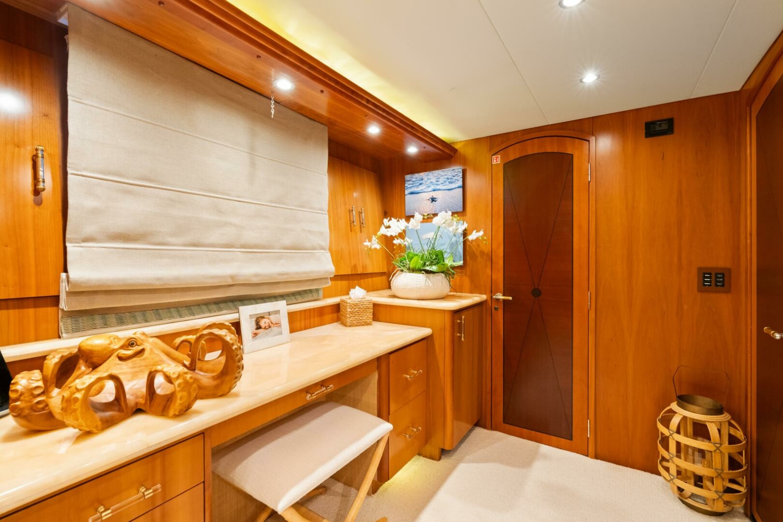 Hatteras 100 MAGIC - Master Stateroom