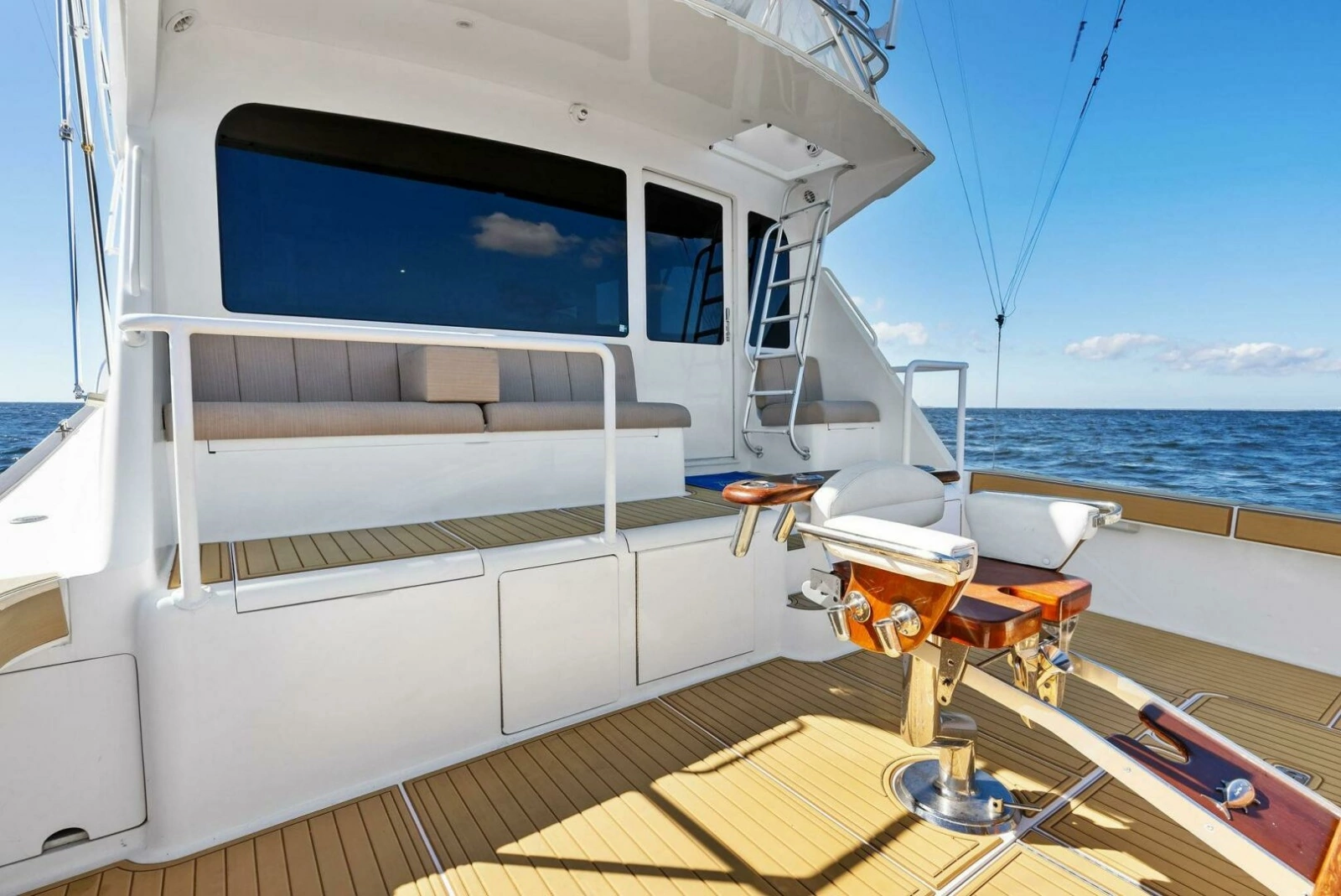 2002 Viking 65 Convertible photo 11