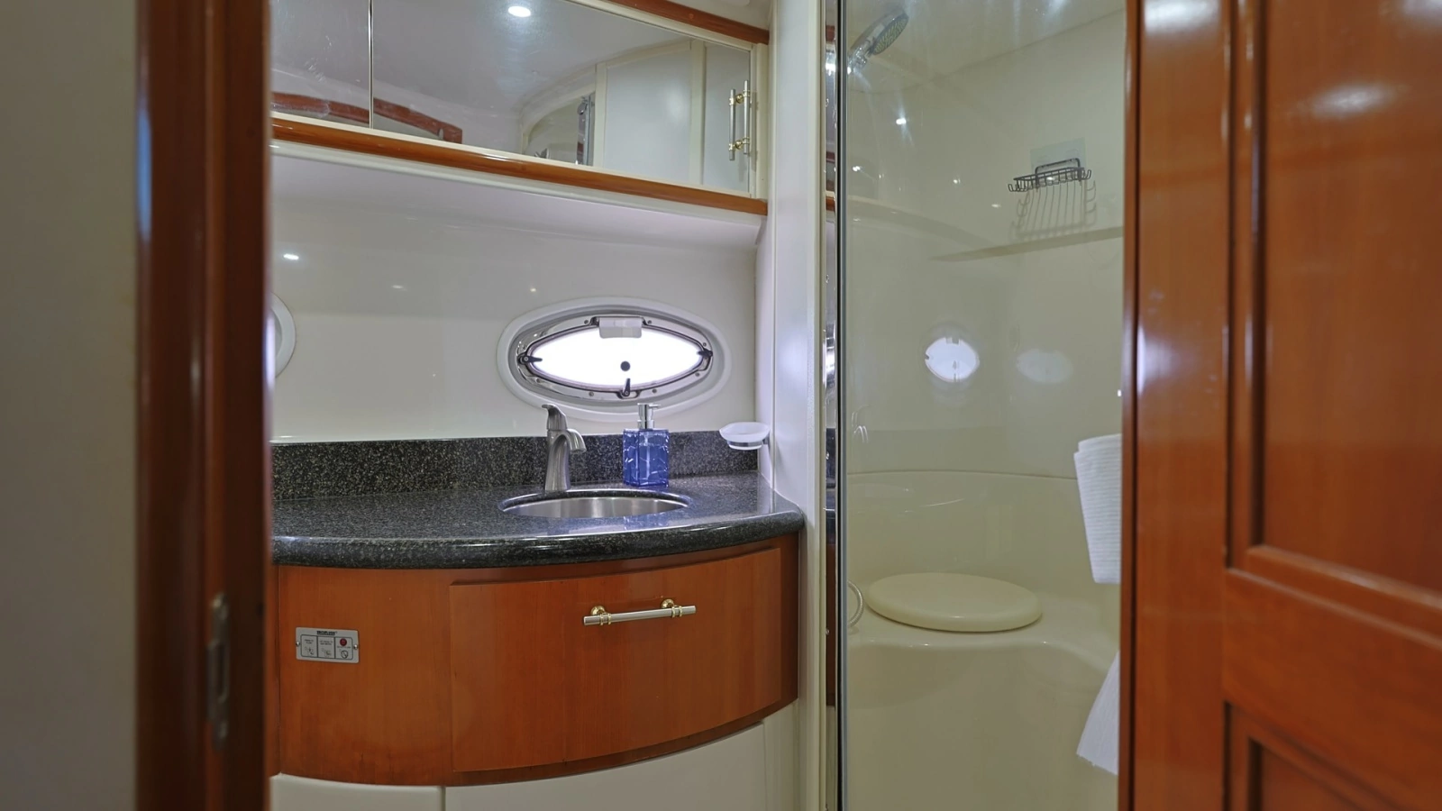 Elegant Ensuite Bathroom