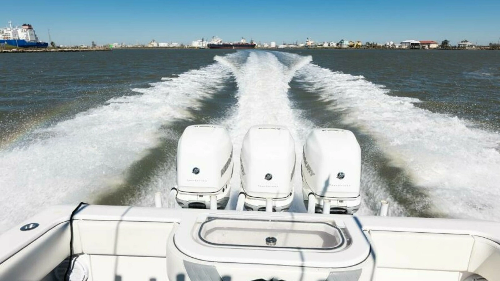 2019 Invincible 39 Open