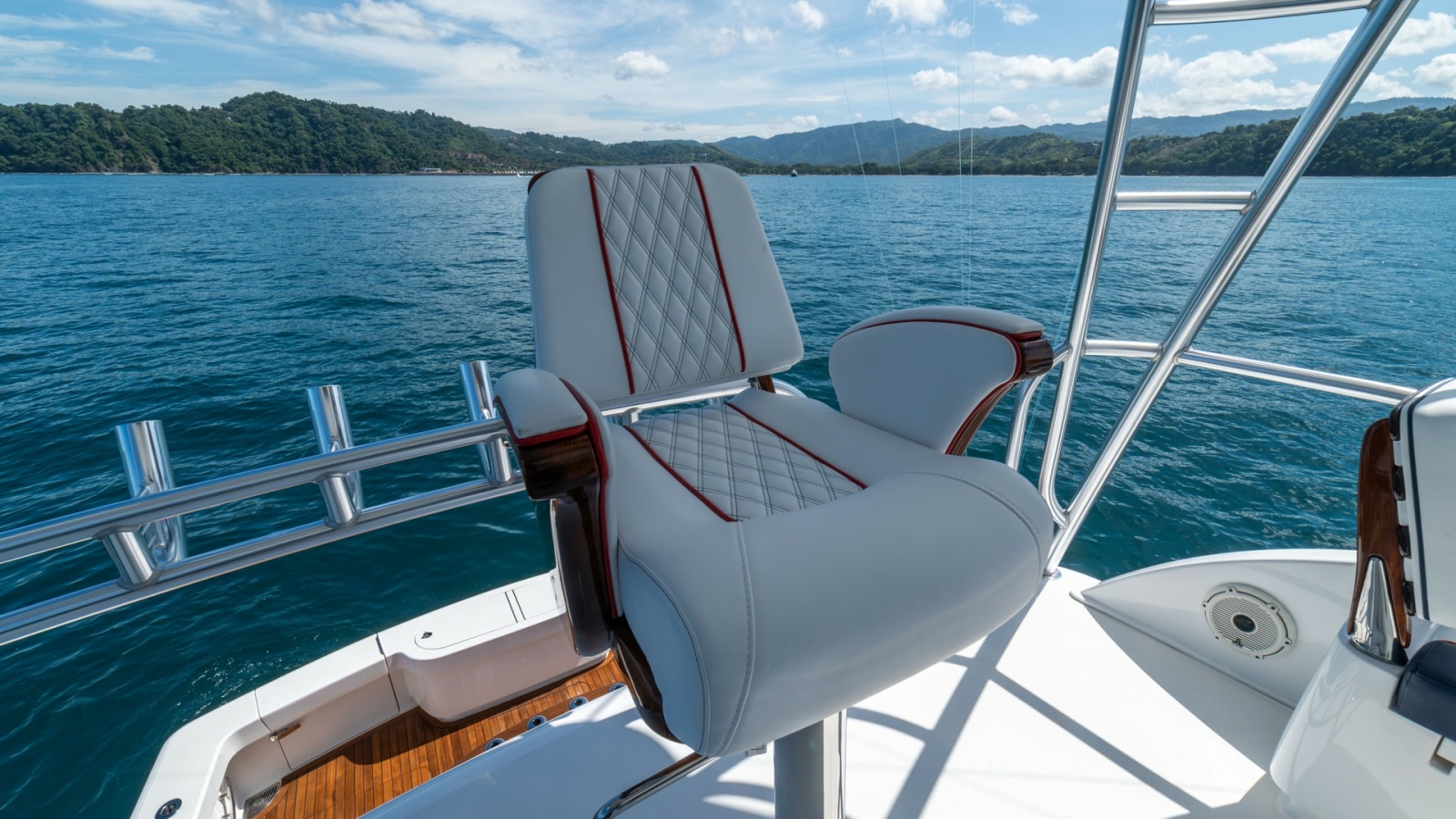 Flybridge Helm Seating Area