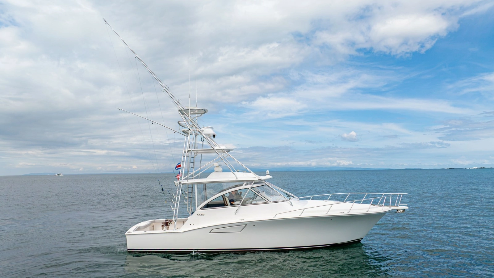 Side Profile of Cabo 40 Express
