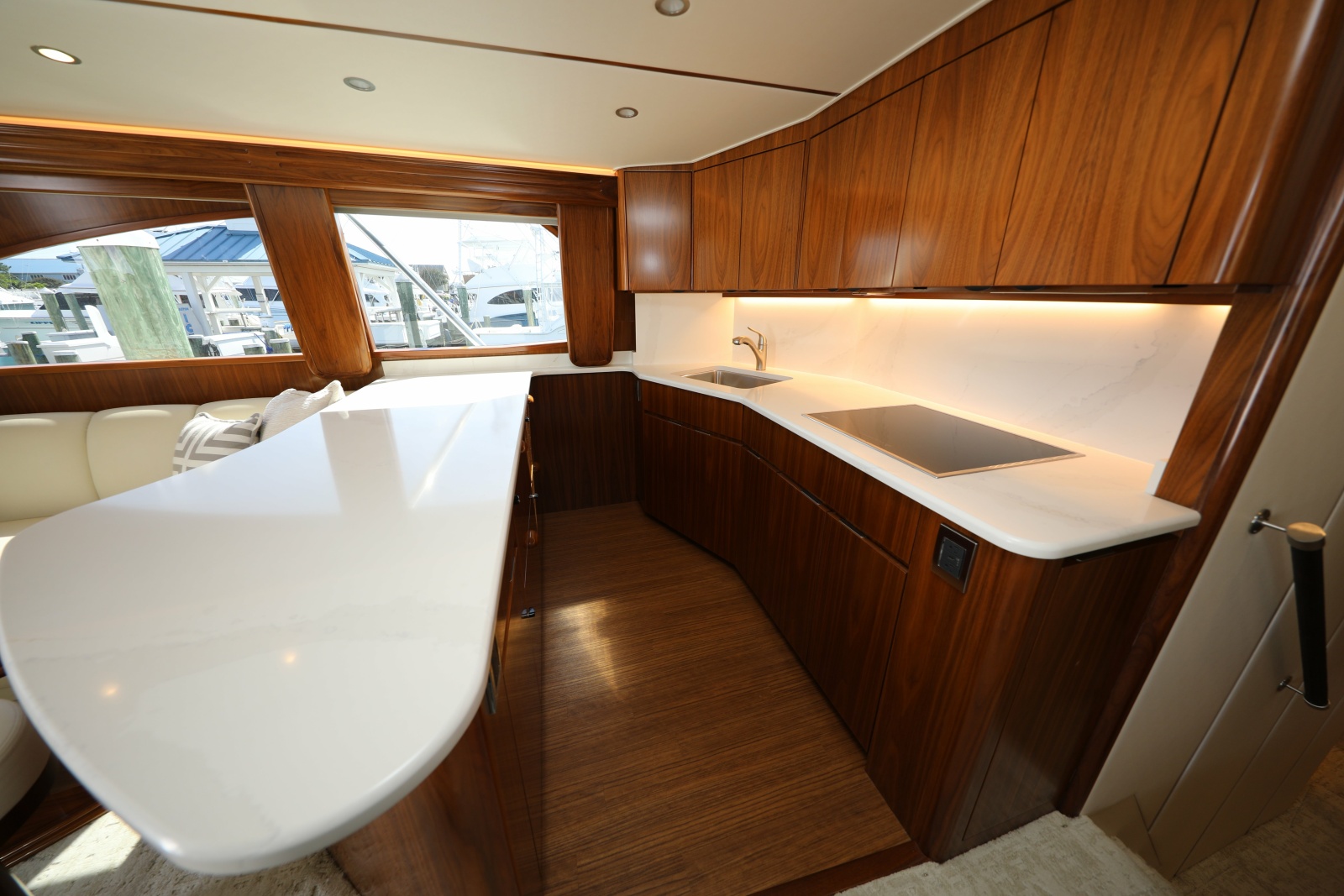 2023 Viking 54 Convertible