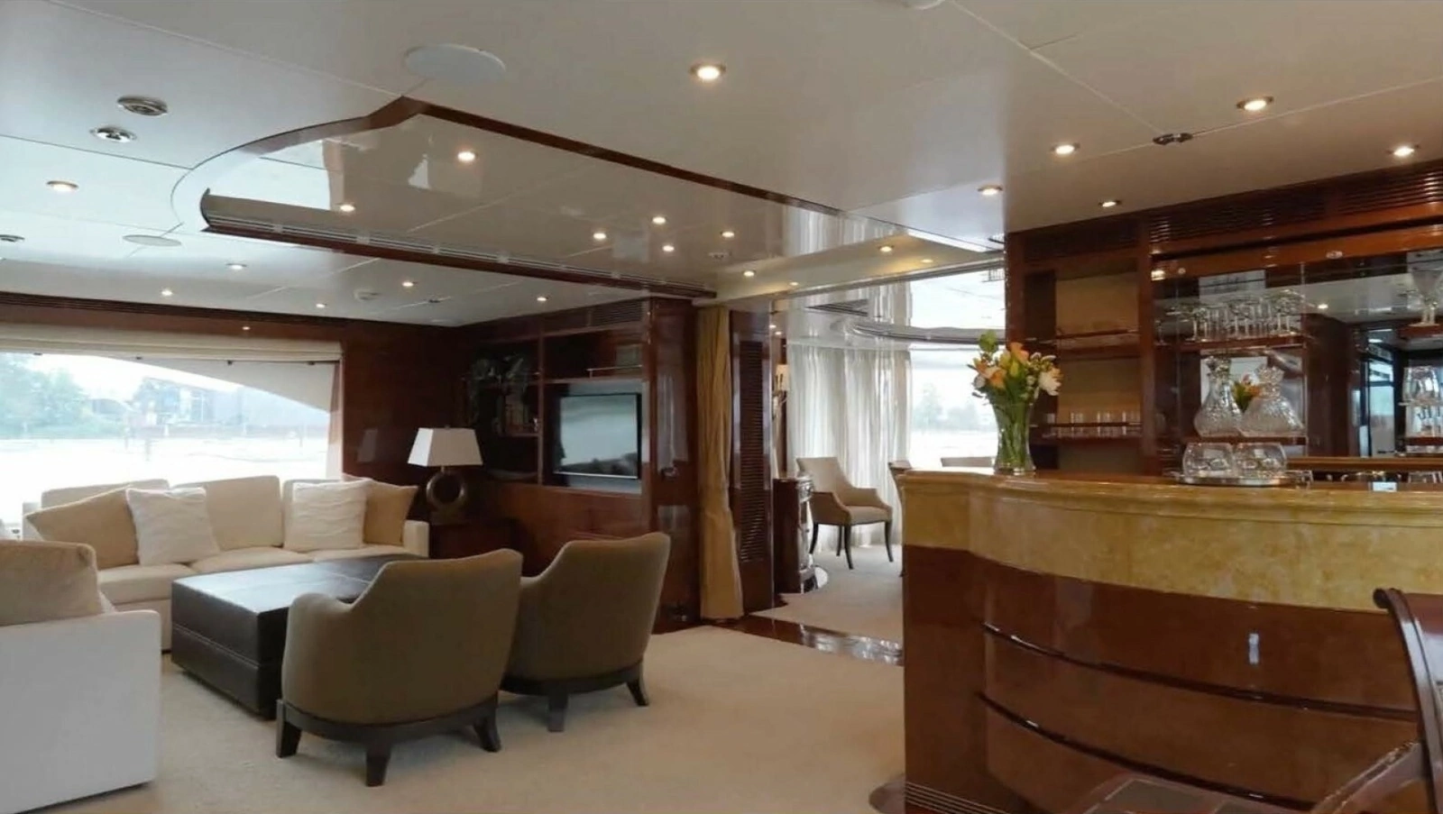 Benetti 145 Domani - Interior 2nd Deck Skylounge