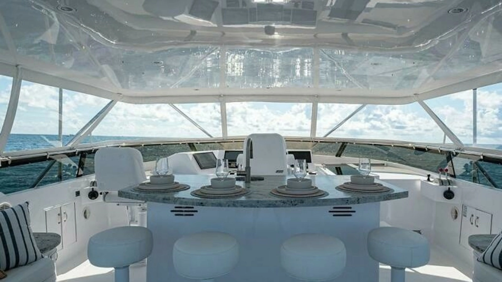 Flybridge with Bar and Seating