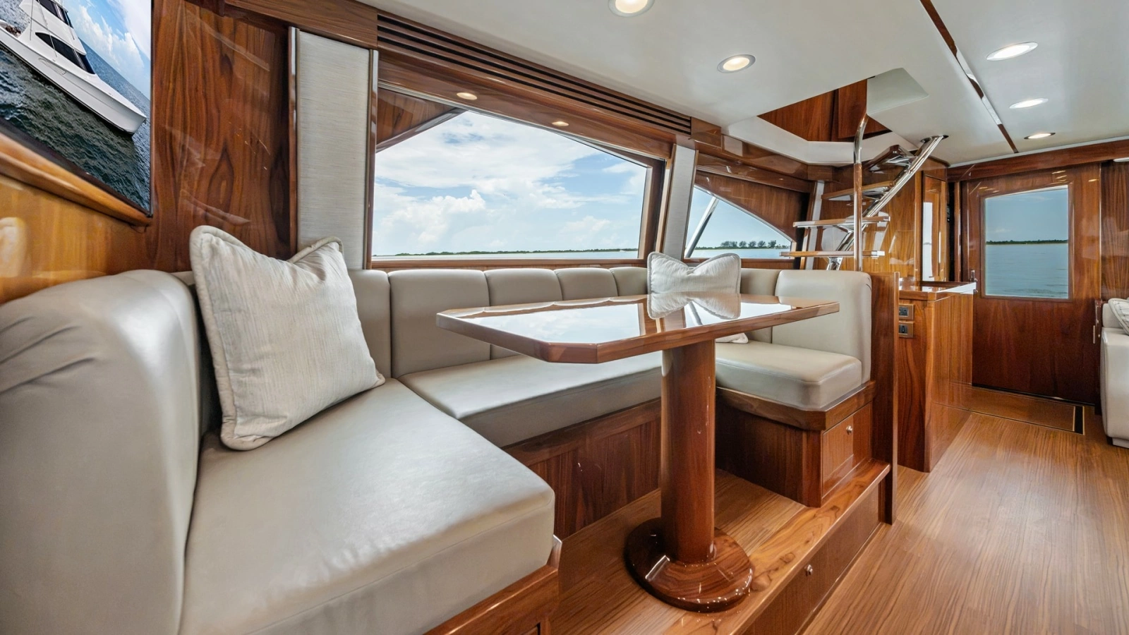 Main Deck Dining Area