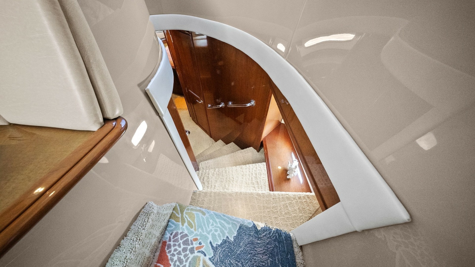 2008 Carver 56 Voyager