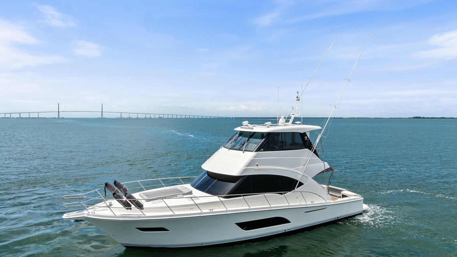 Side Profile of Riviera 57 Enclosed Bridge