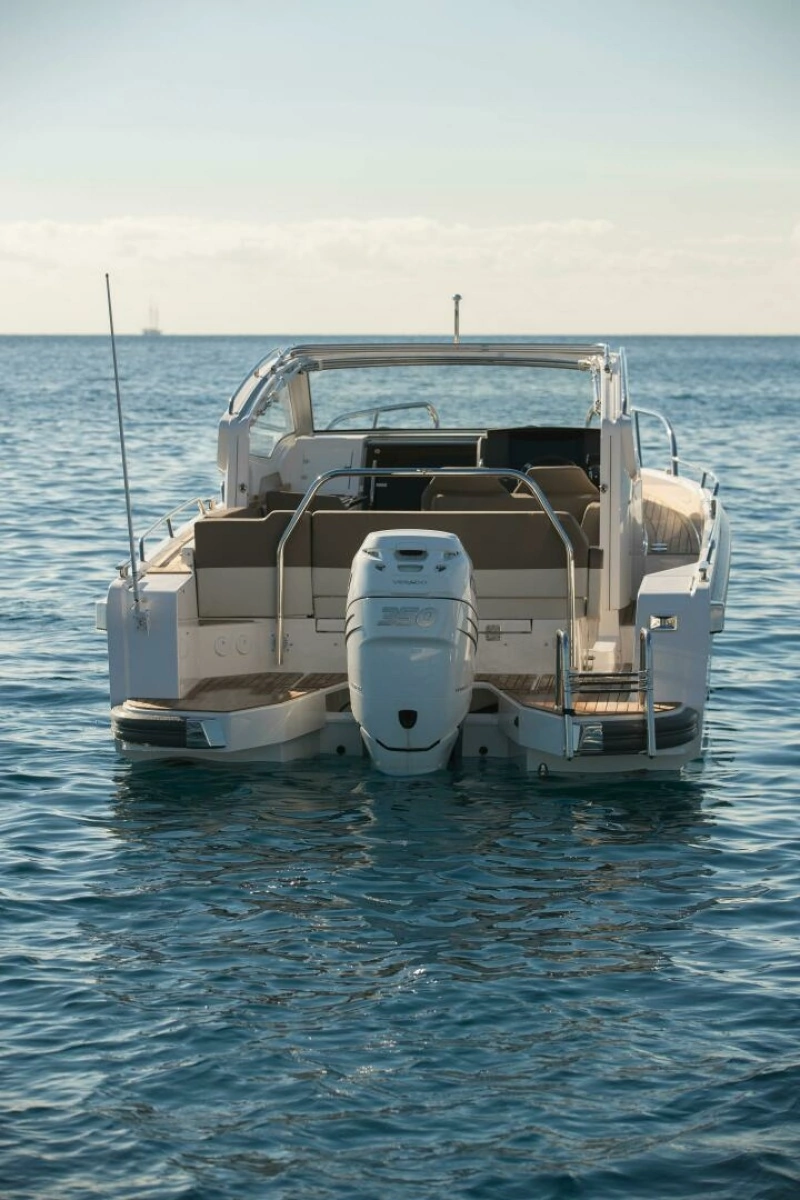 Nimbus Weekender 9 Transom