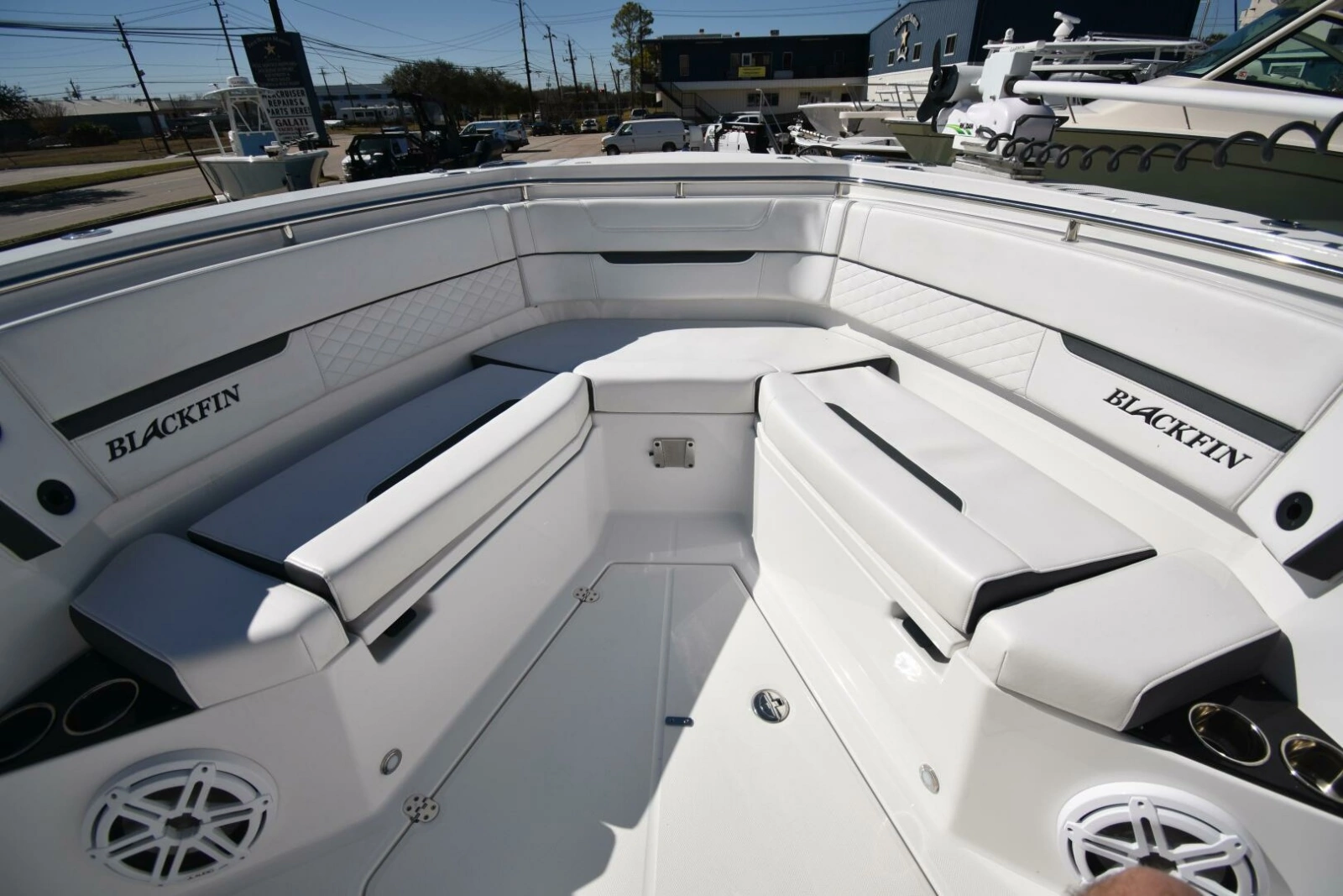 2021 Blackfin 332 photo 23