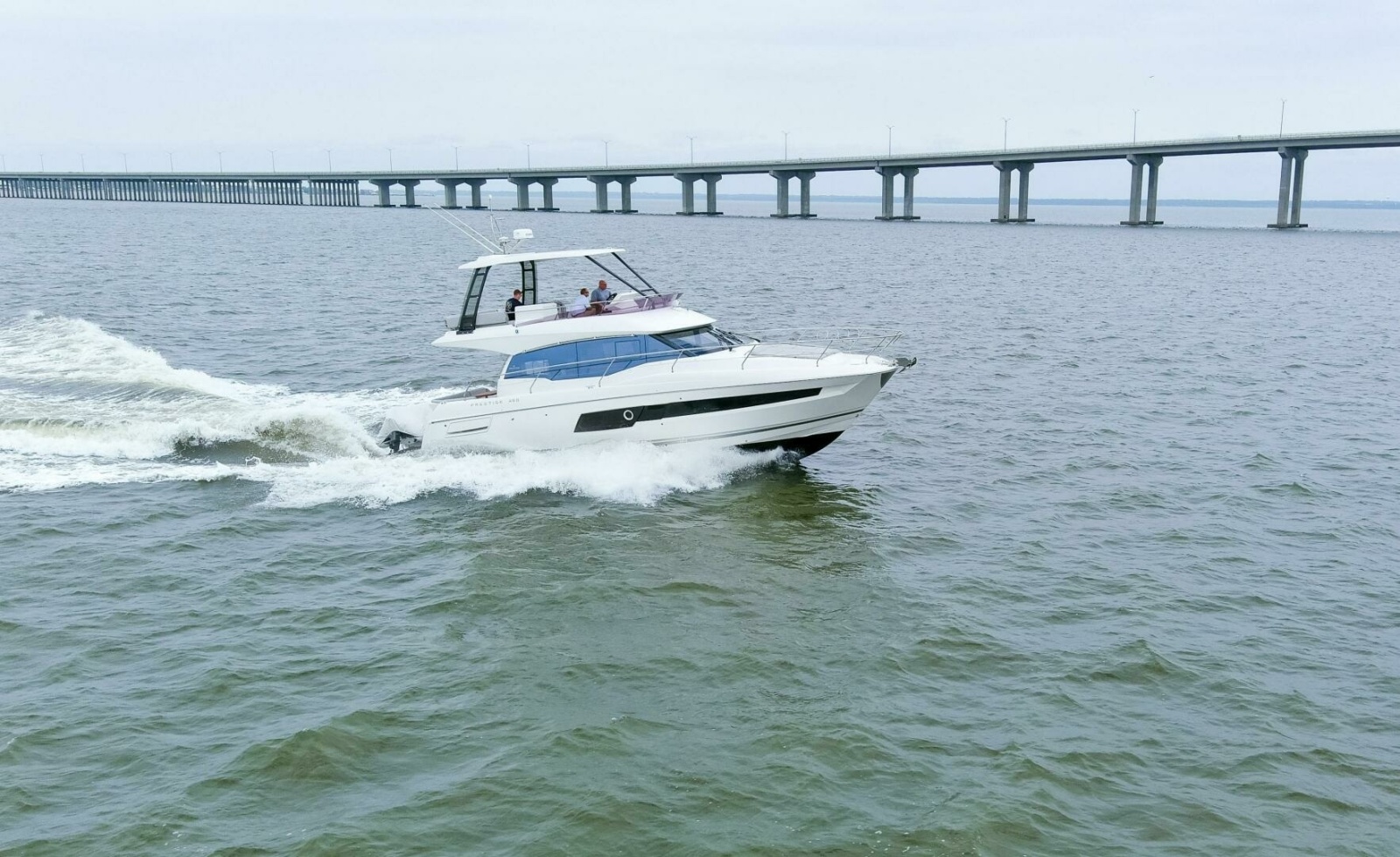 46' 2023 Prestige 460 Flybridge