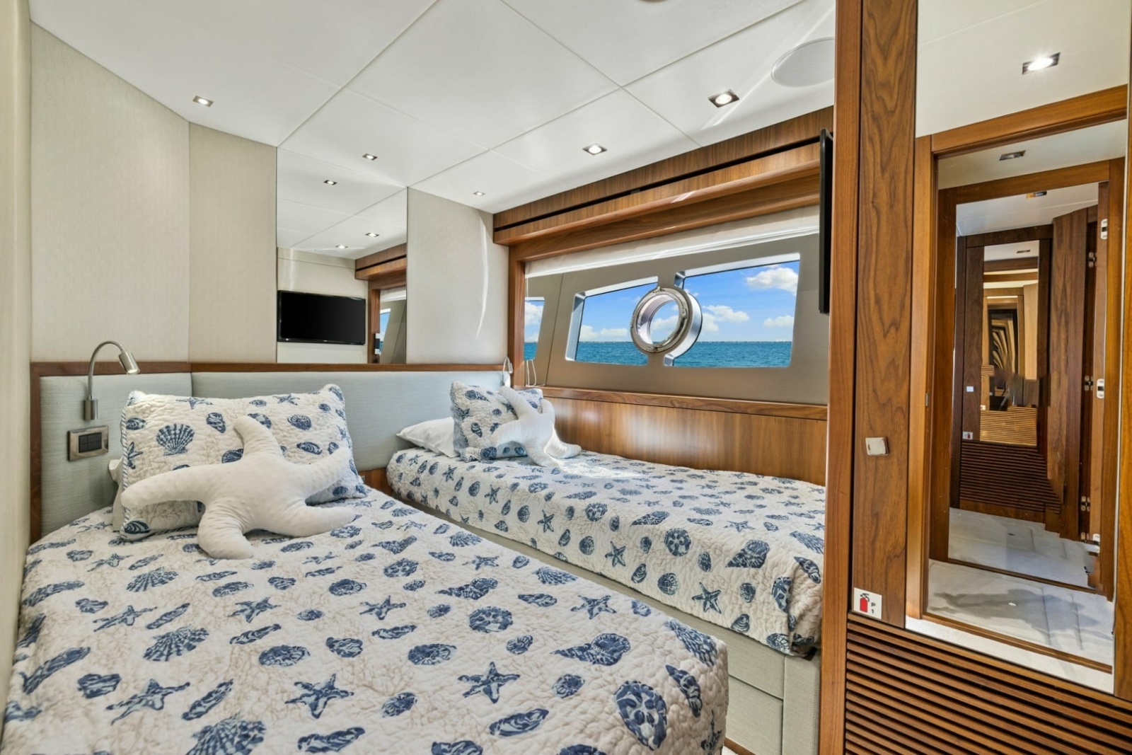 2018 Sunseeker 95 Motoryacht