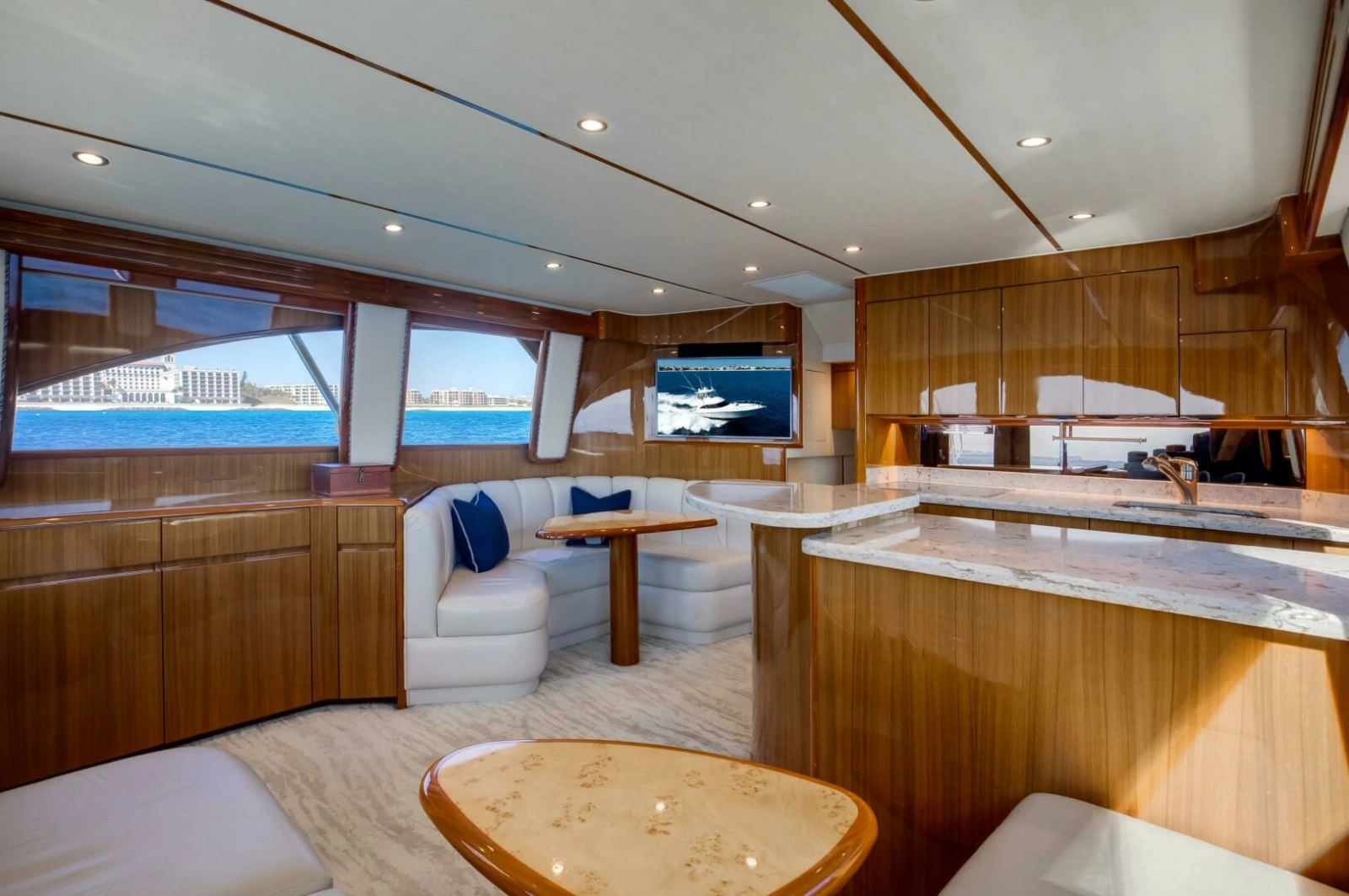 Viking 48 - Dorothy Marie - Salon