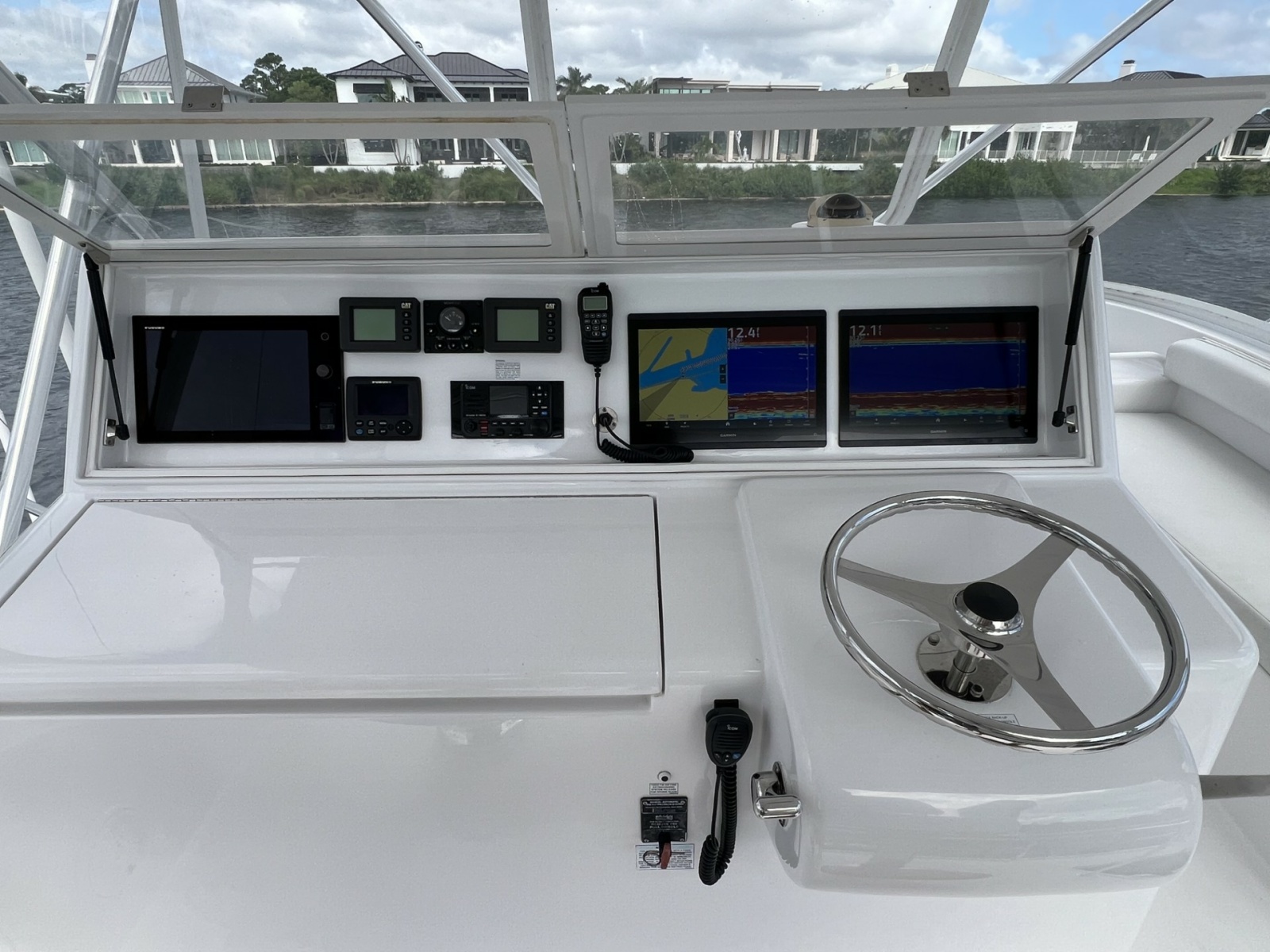 2013 Hatteras GT 54