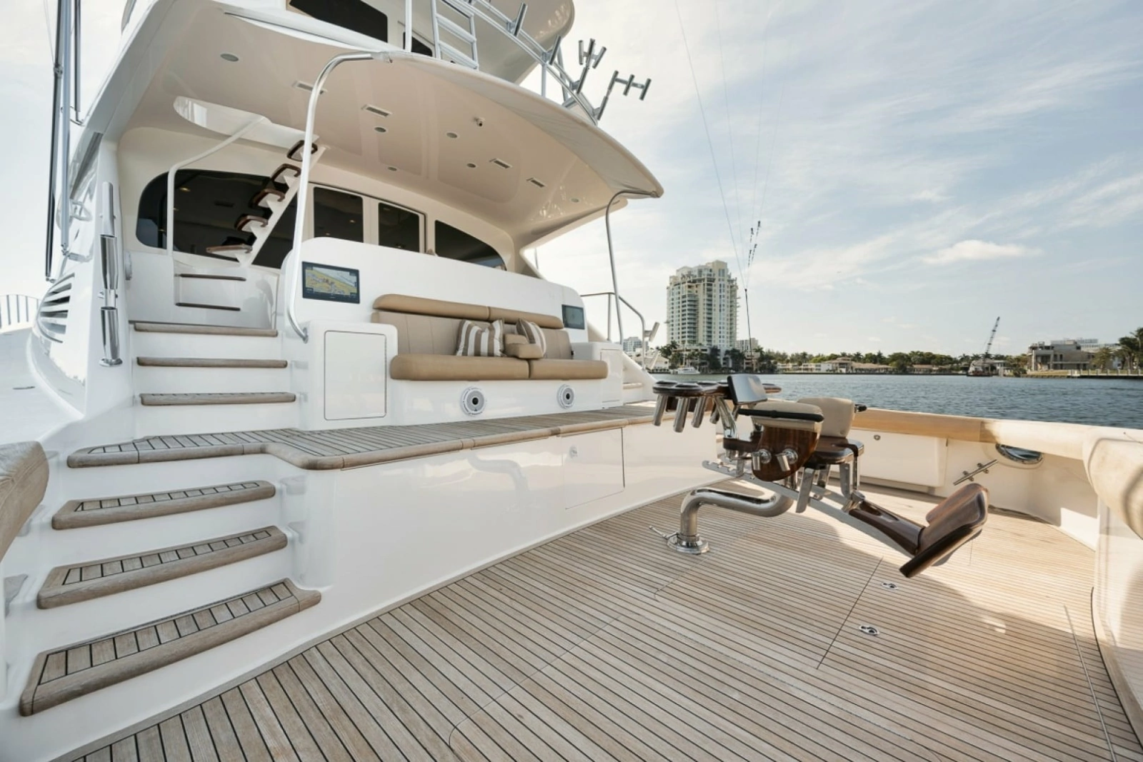 2016 Viking 92 Enclosed Bridge