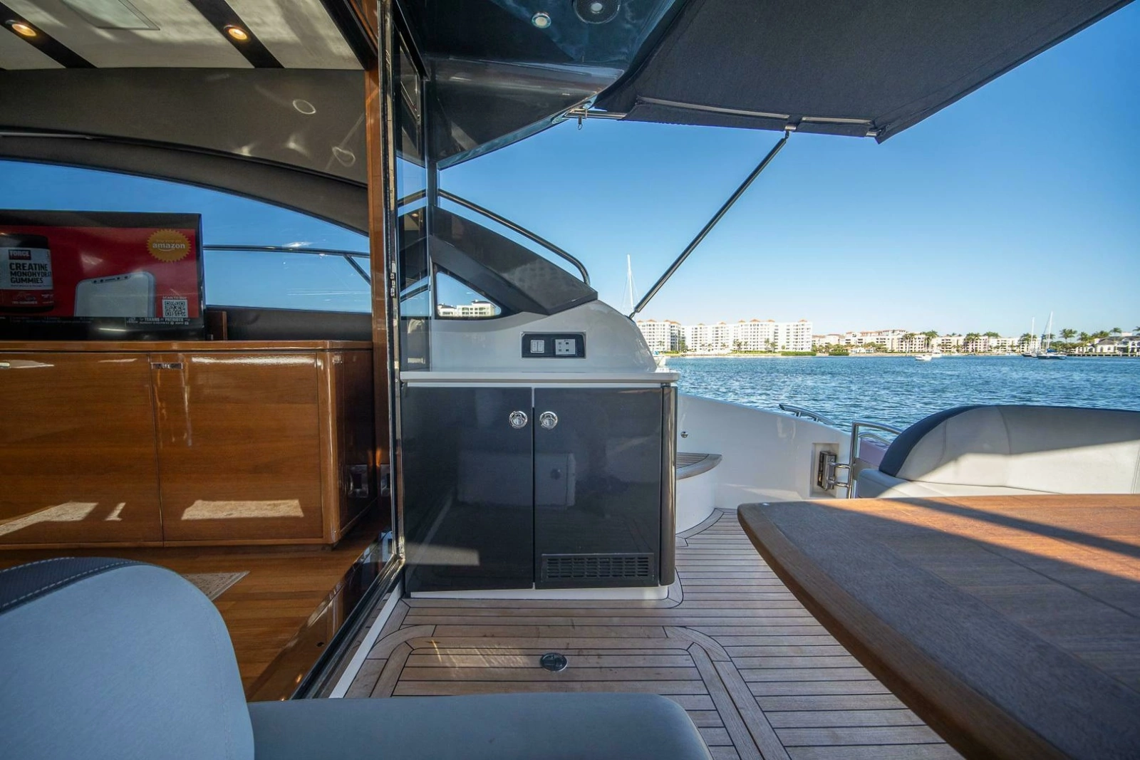 2016 Princess V48