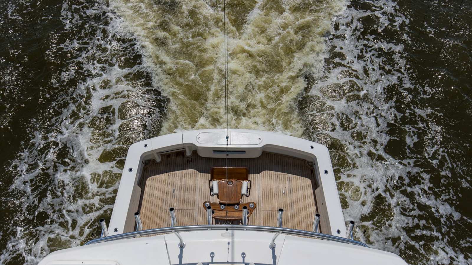 2007 64 Viking Enclosed Bridge Reel Blues Tower View (1)