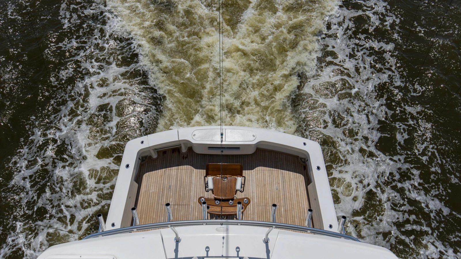 2007 64 Viking Enclosed Bridge Reel Blues Tower View (1)