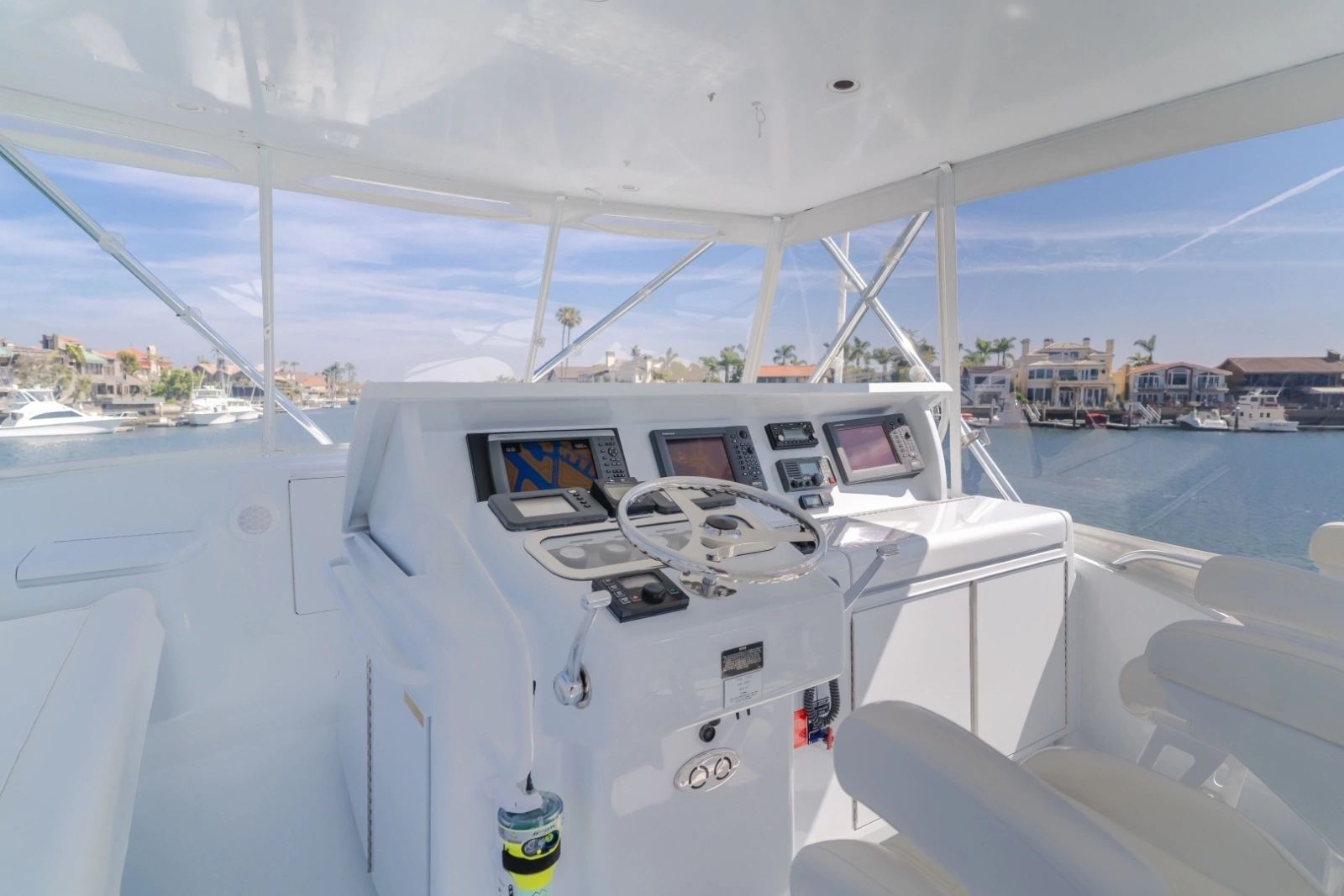 2003 Hatteras 54 Convertible - BRAINWAVE