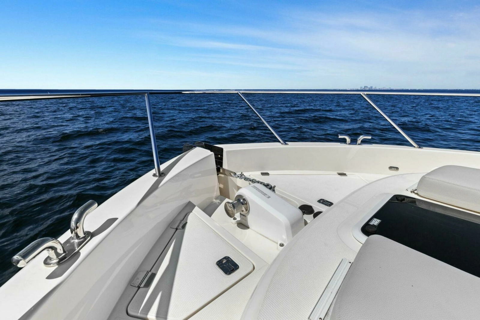 2025 Maritimo M600 