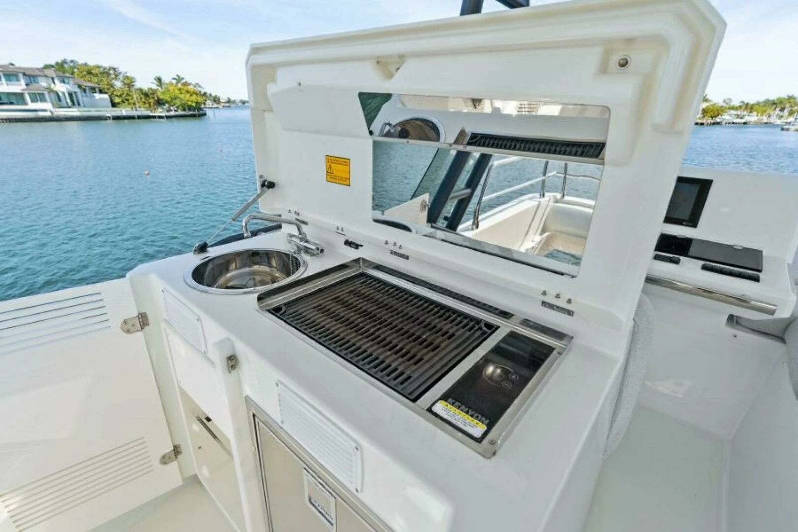 2020 52 Prestige Flybridge - Vacay - Flybridge Grill 