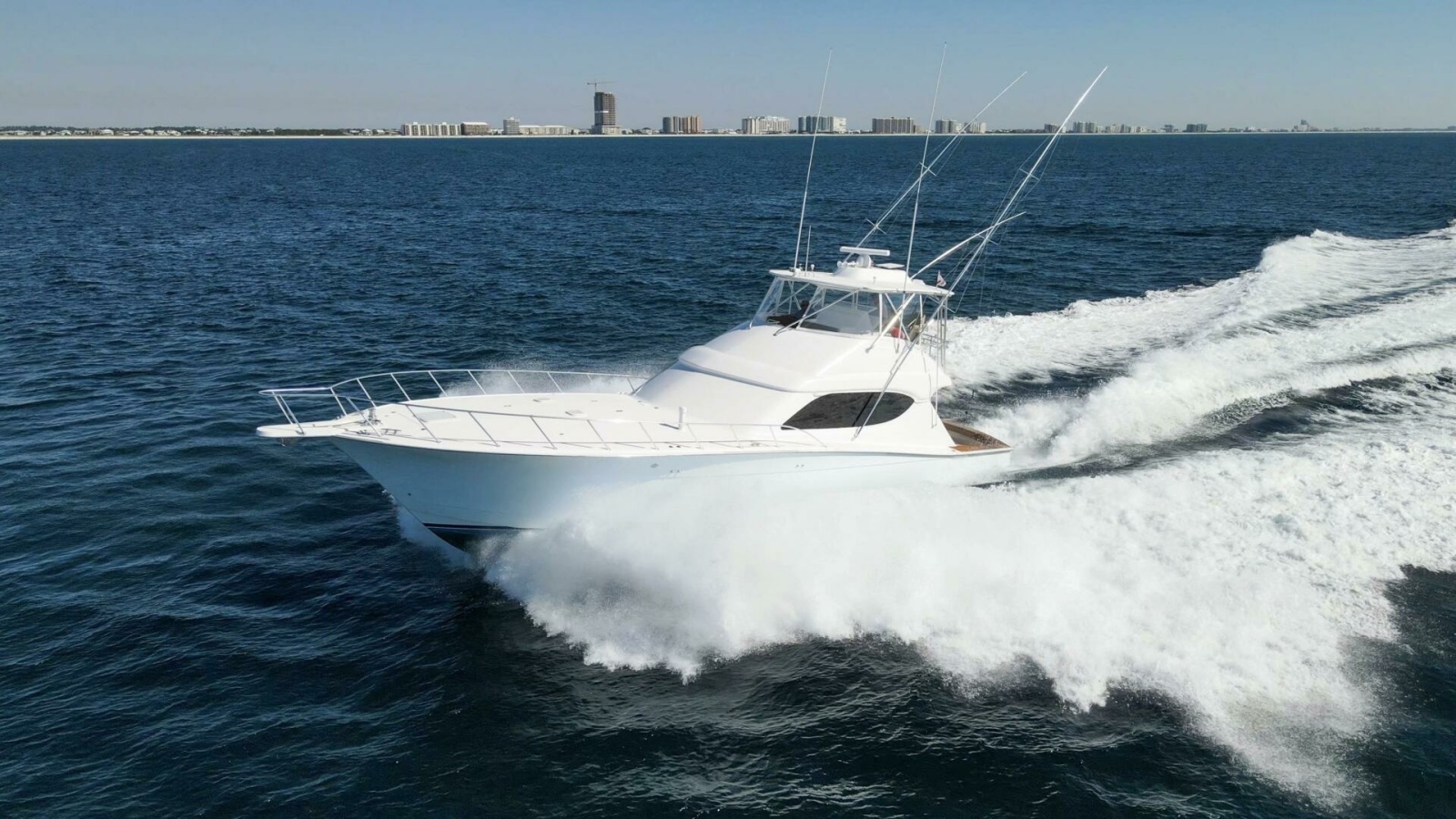 60' 2008 Hatteras 60 Convertible