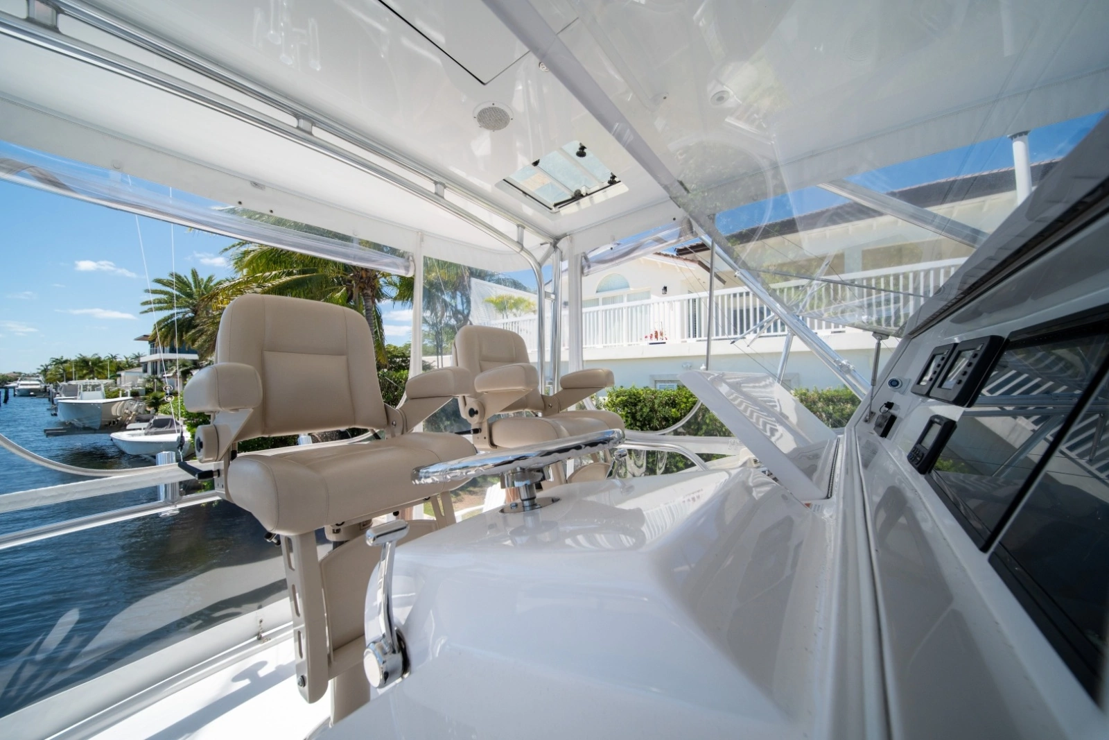 2017 Hatteras 54 GT