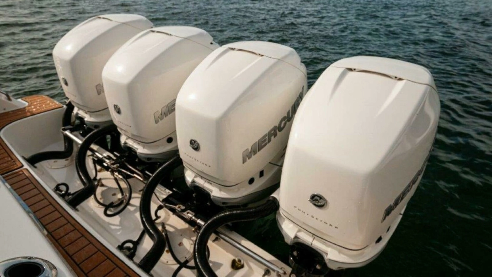 2018 42 Boston Whaler 420 Outrage The Tyder II Engines (2)