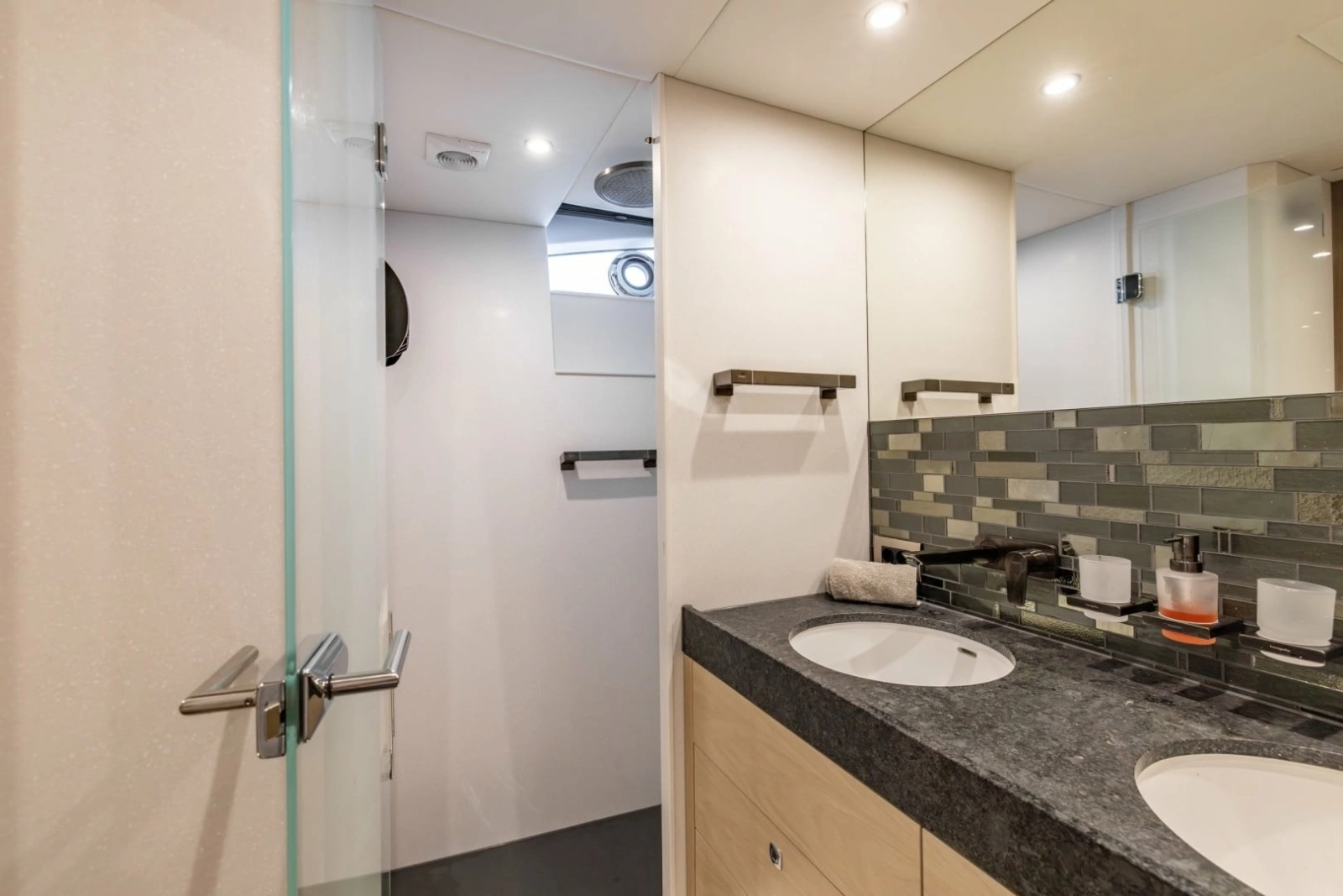 Steeler 72 TWO BUBBLES - Interior