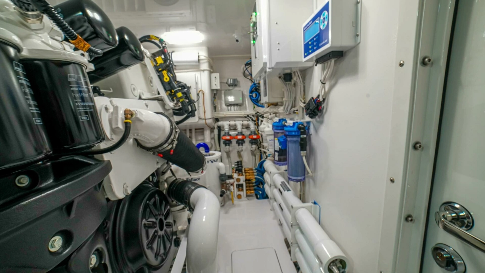 2023 Viking 73 Convertible "Free Spool" - Engine room