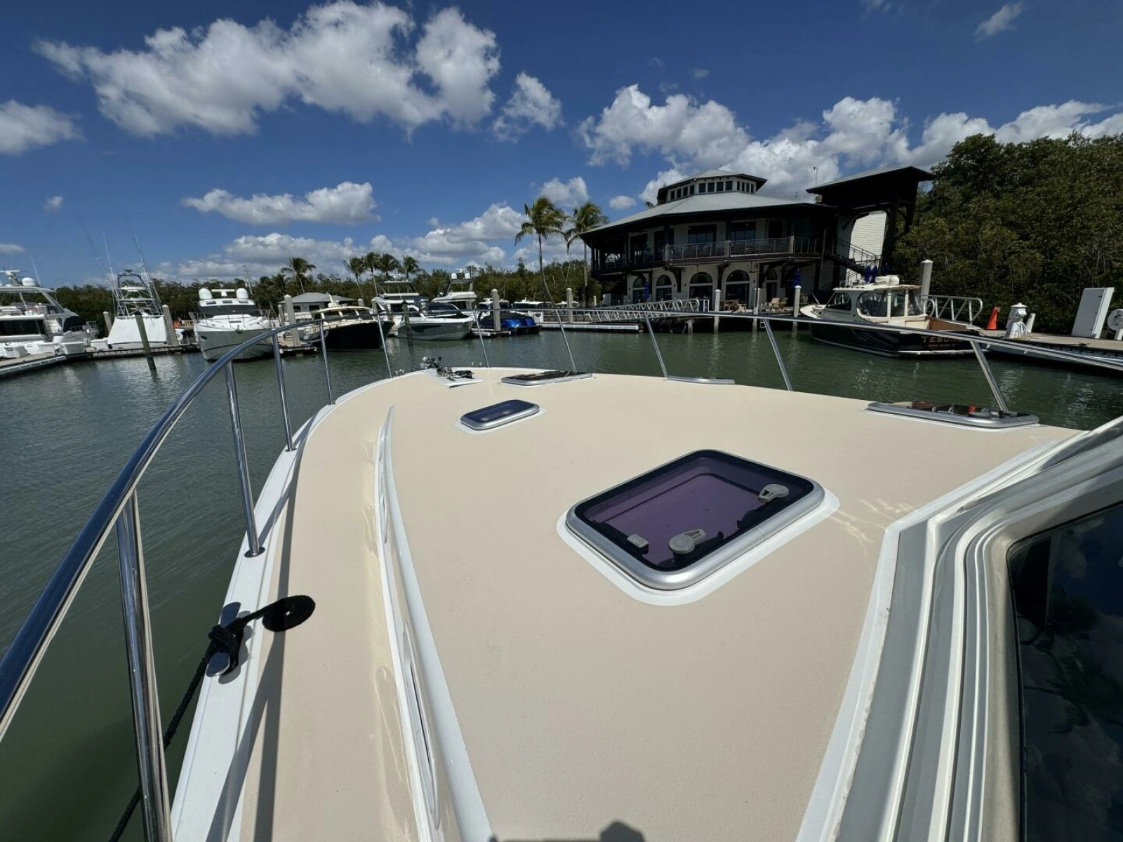Jewel 43ft MJM Yacht For Sale