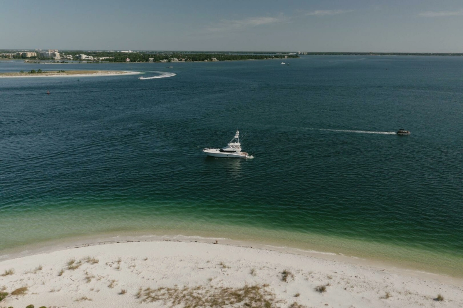2005 Hatteras 68 Convertible- Far View