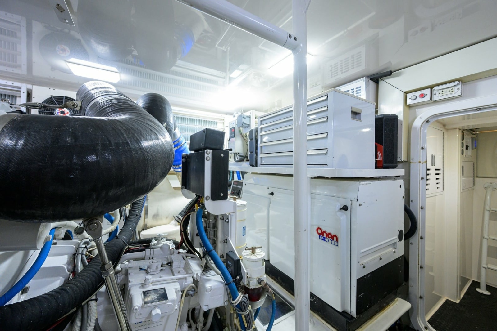 Viking 68 - BLOWFISH3 - Engine Room