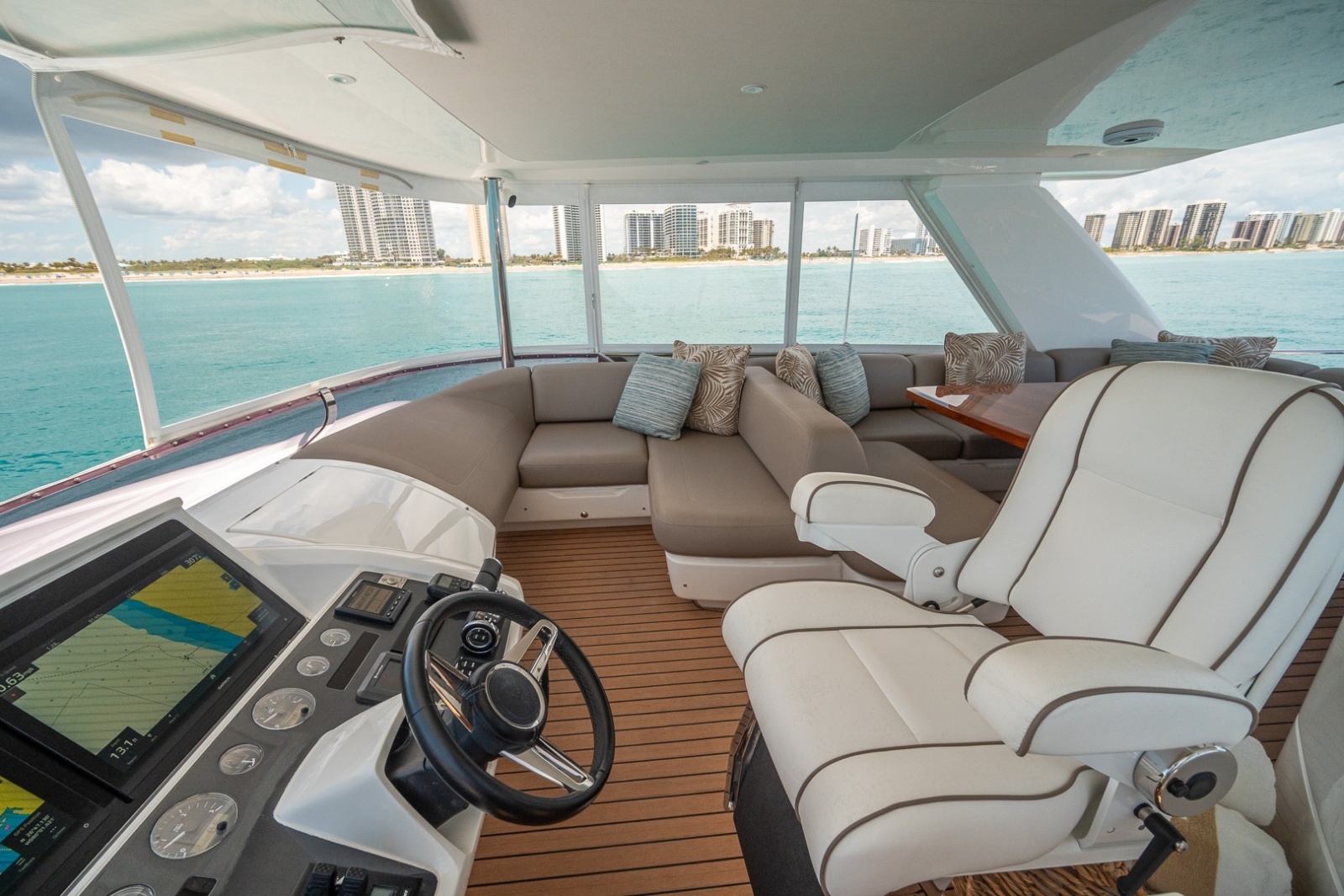 2017 Princess 68 Flybridge