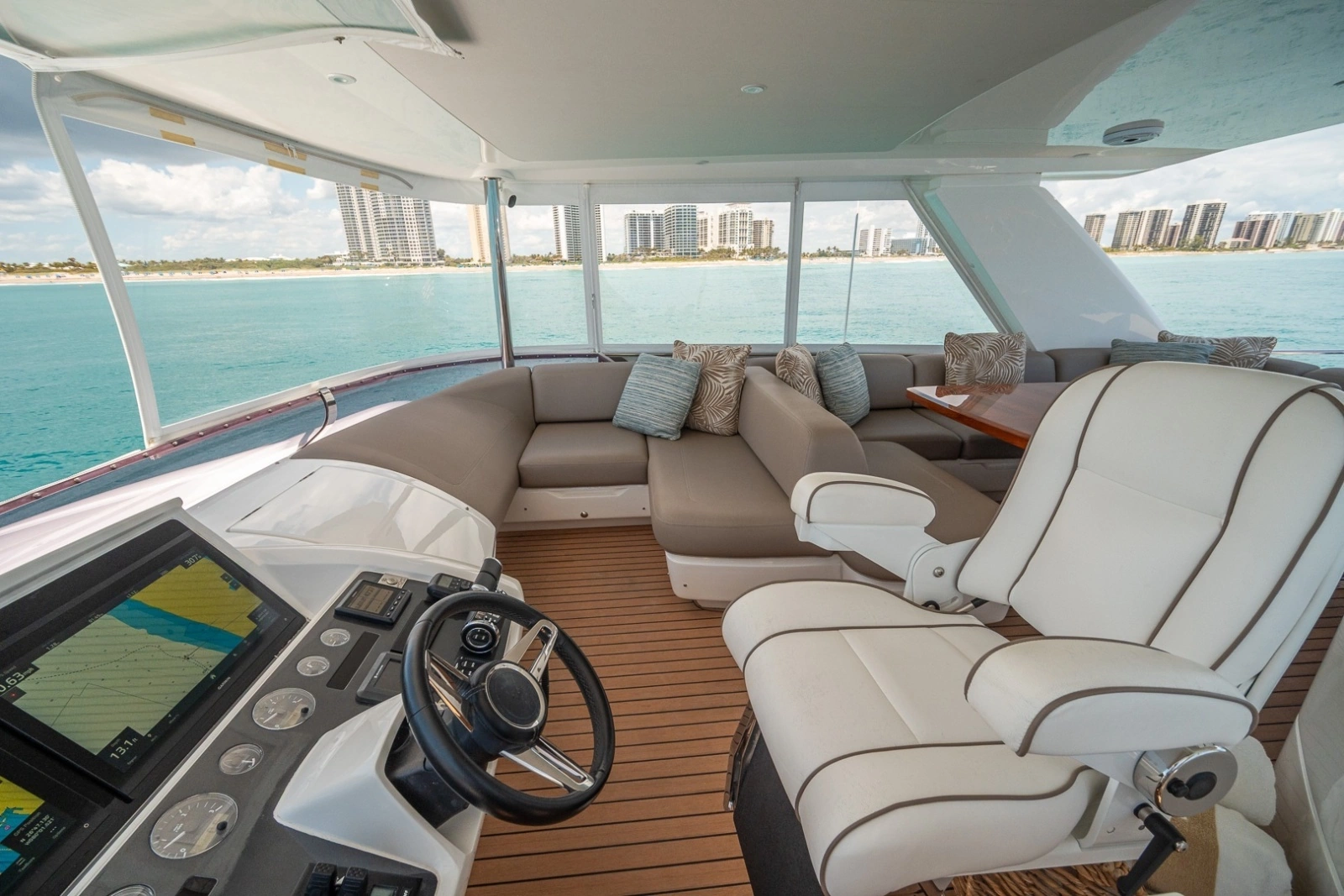 2017 Princess 68 Flybridge