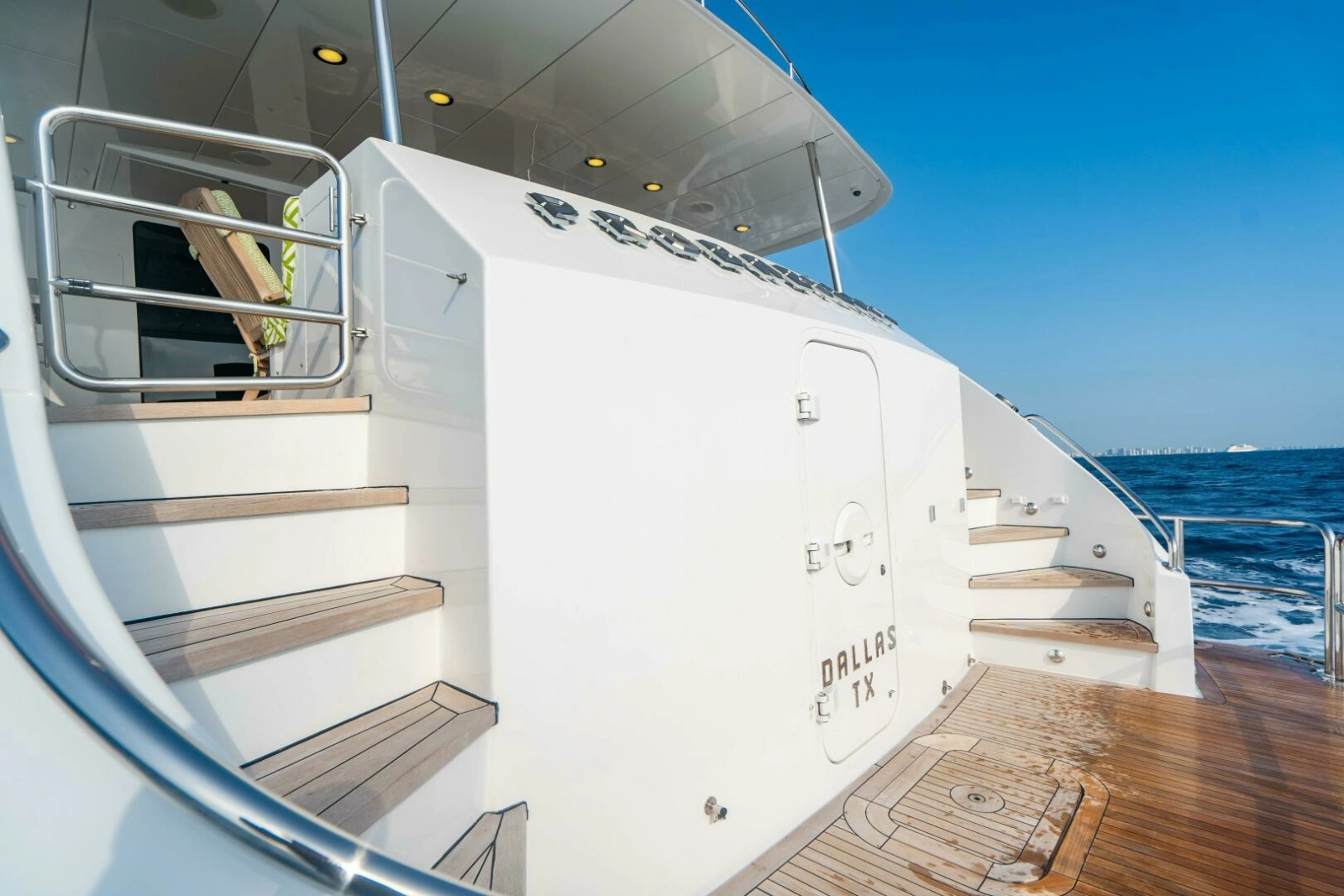 Hatteras 100 MAGIC - Aft Deck Stairs