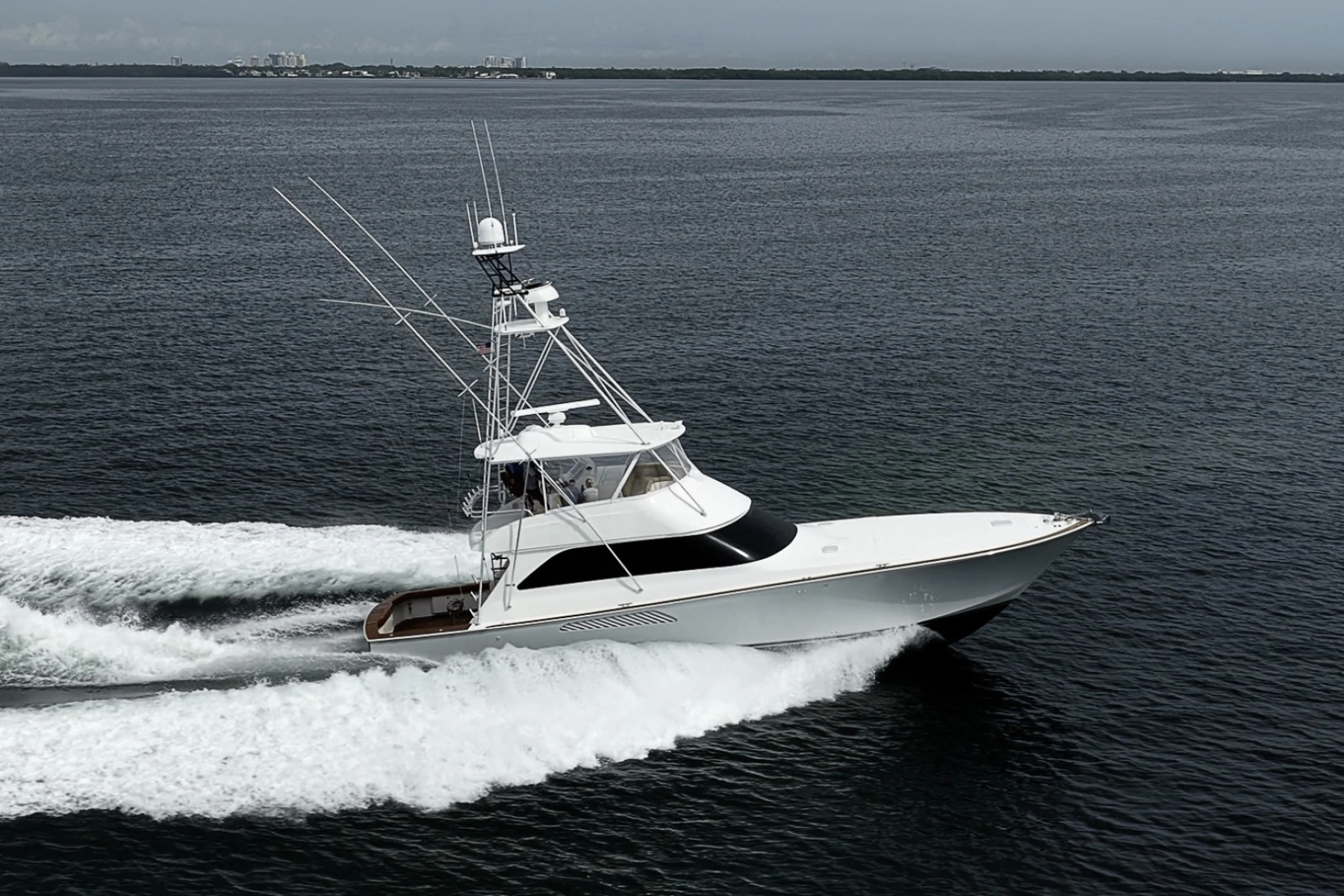 Viking 64 BIG BLUE - Running
