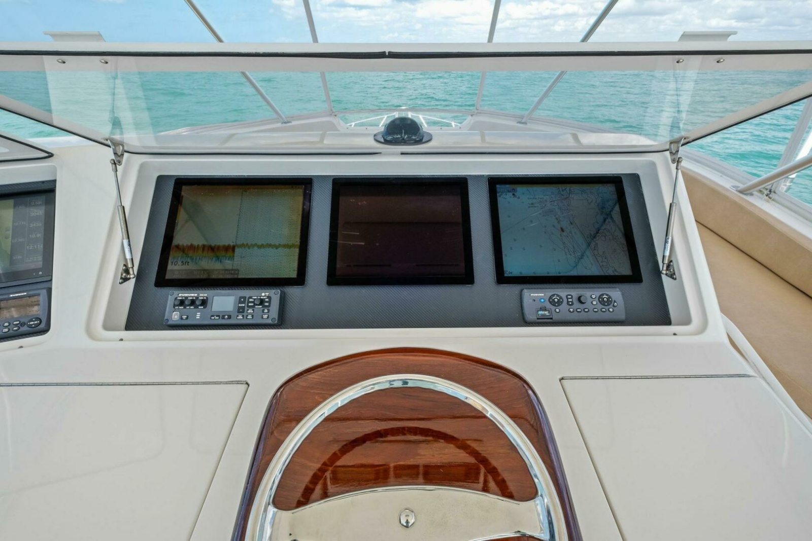 64' 2008 Viking 64 Convertible