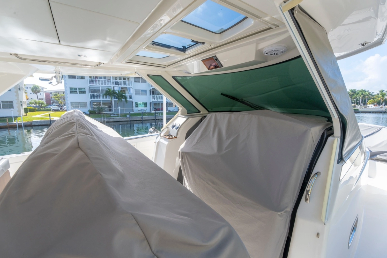 2024 Tiara Yachts 43 LS