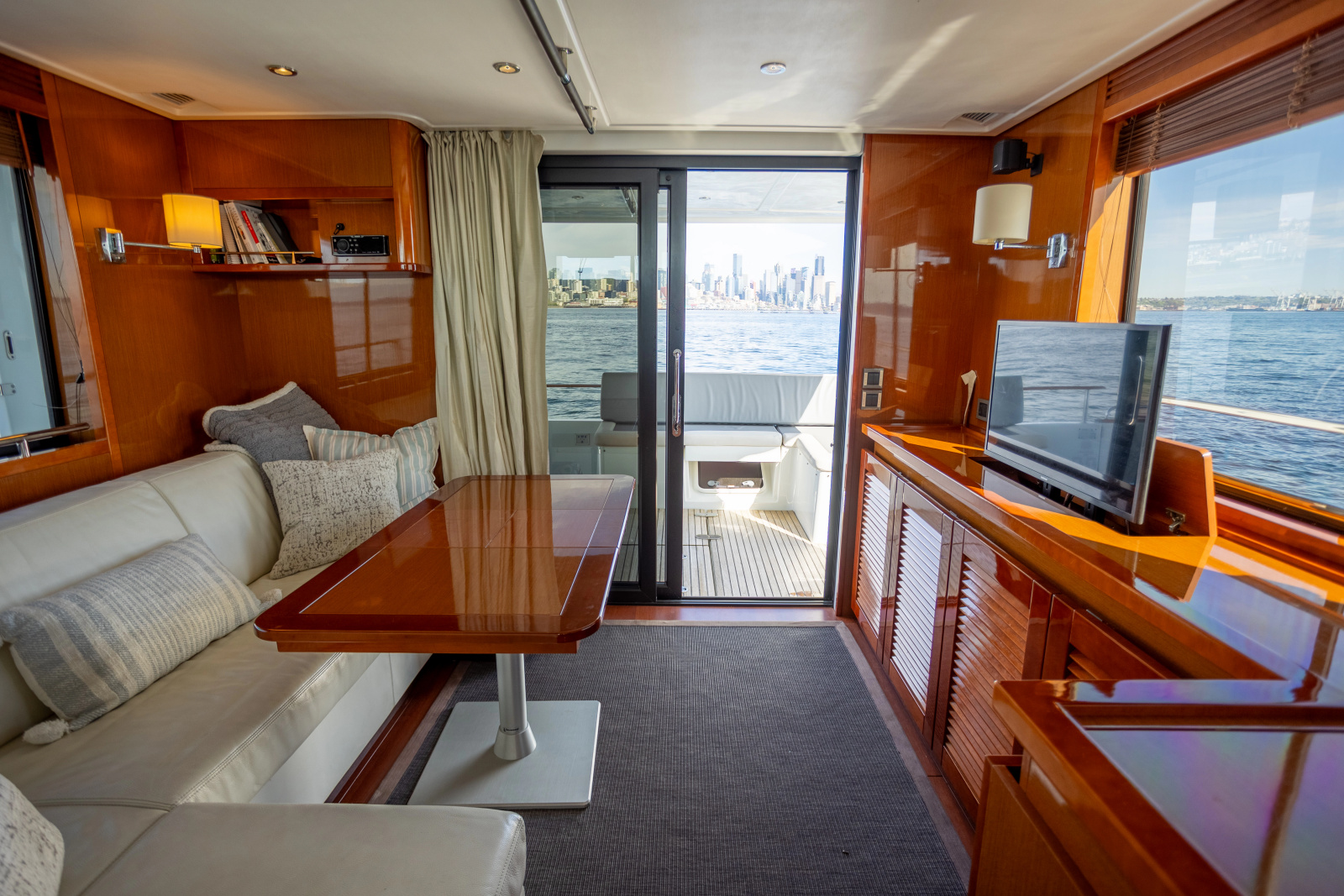 2017 Beneteau Swift Trawler 50