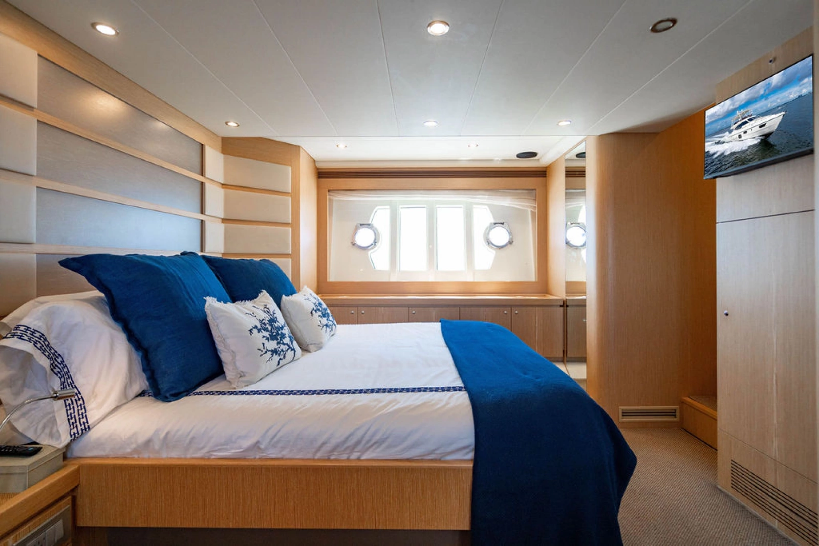 2012 Ferretti Yachts 62 FLY