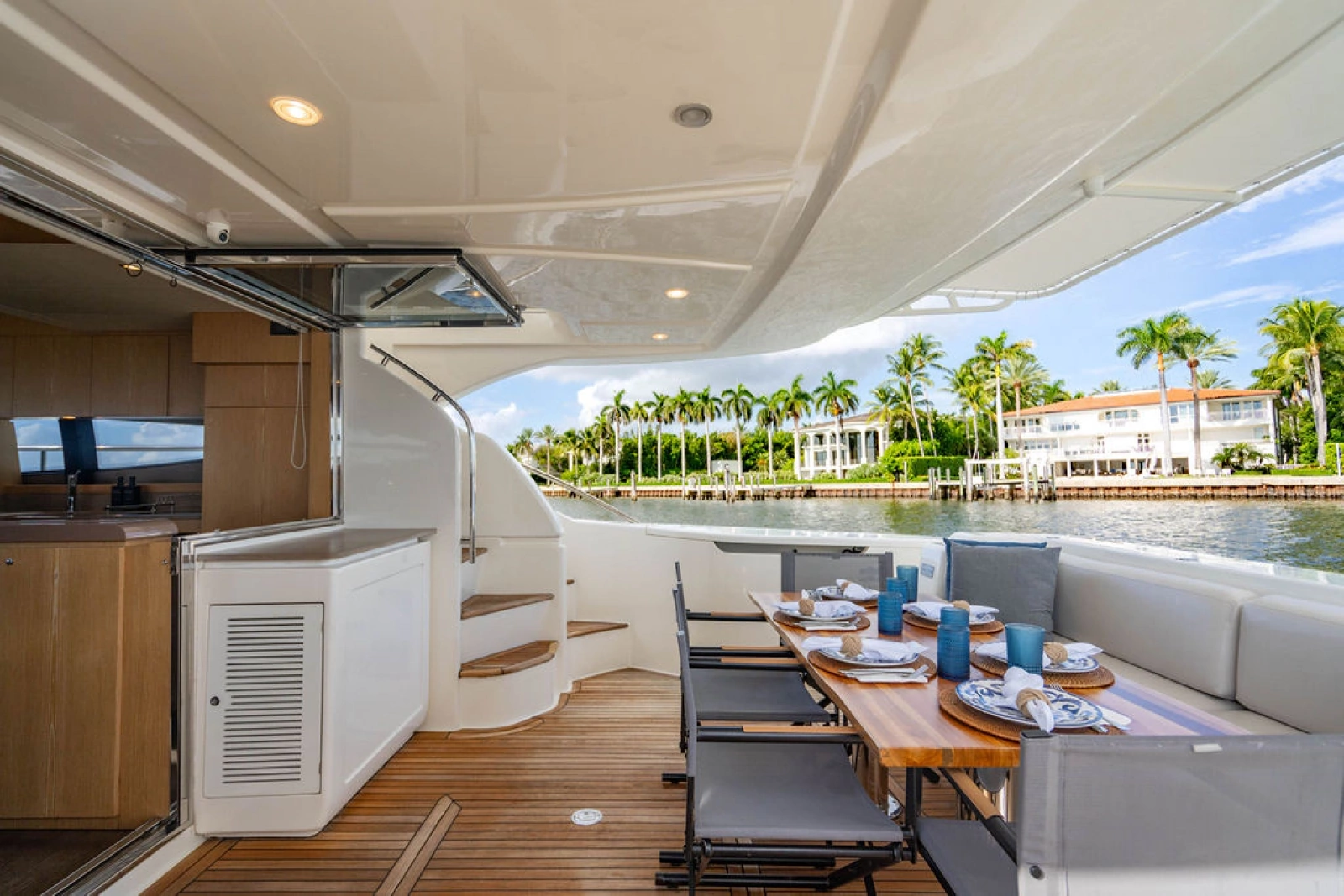 2012 Ferretti Yachts 62 FLY