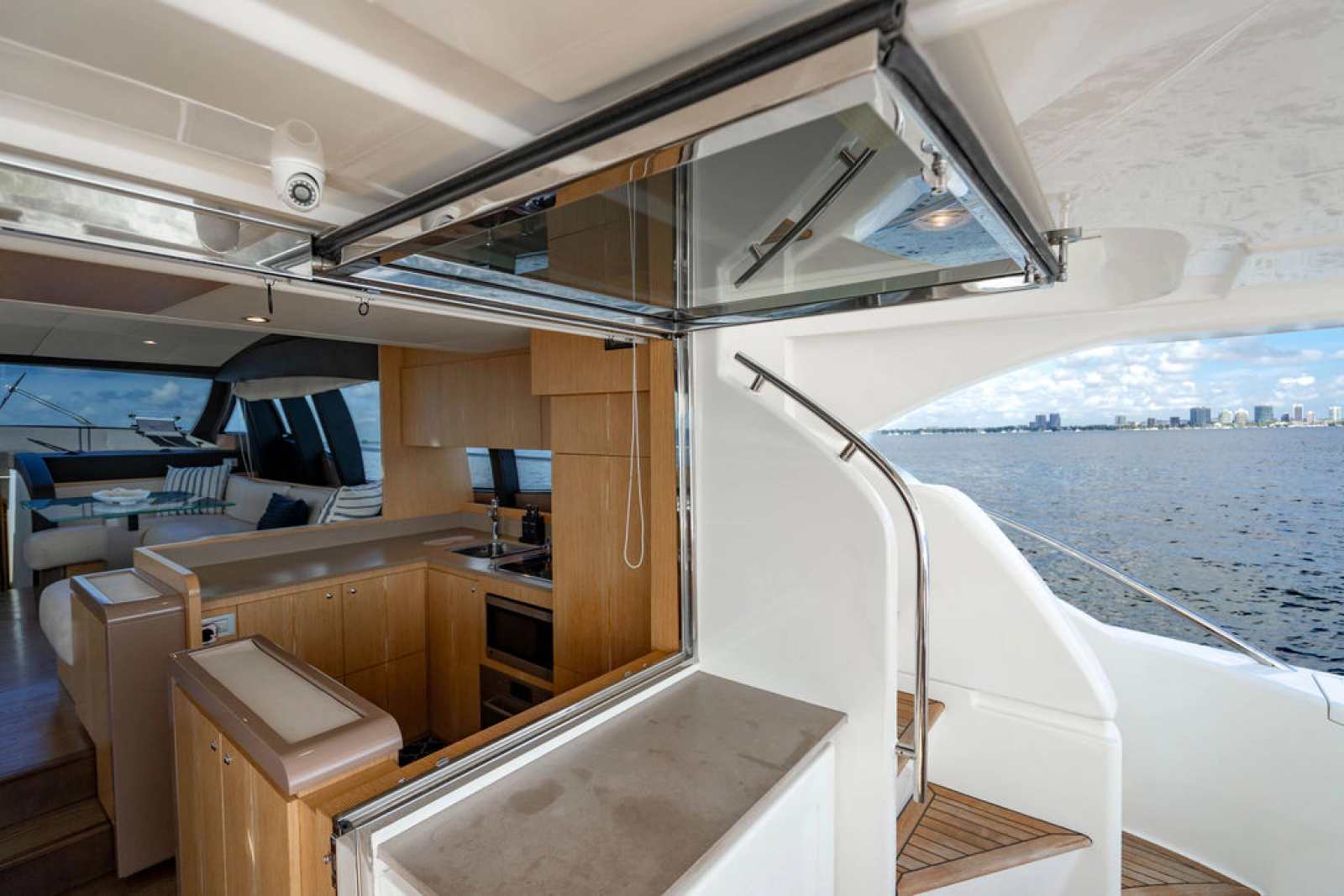 2012 Ferretti Yachts 62 FLY