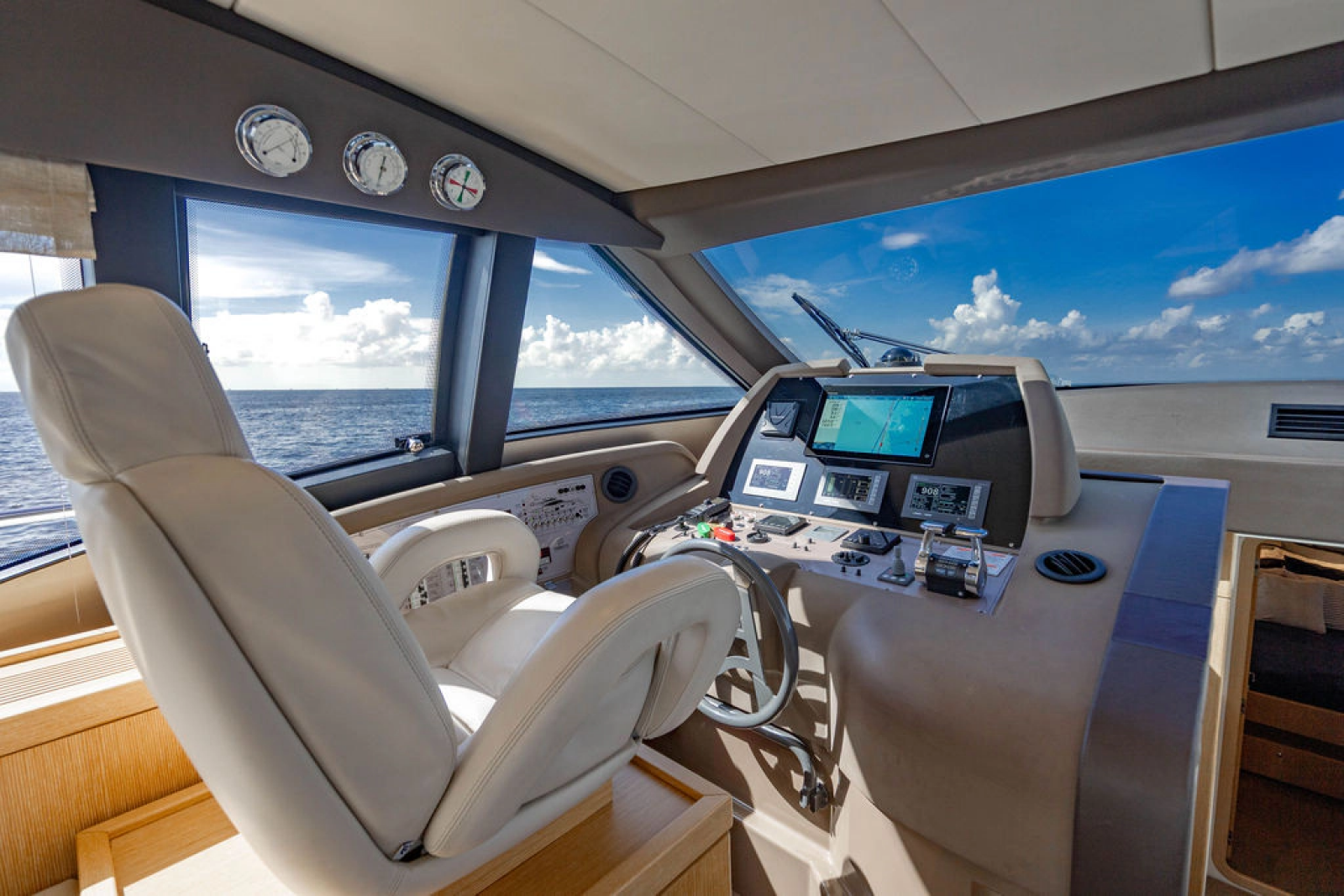 2012 Ferretti Yachts 62 FLY